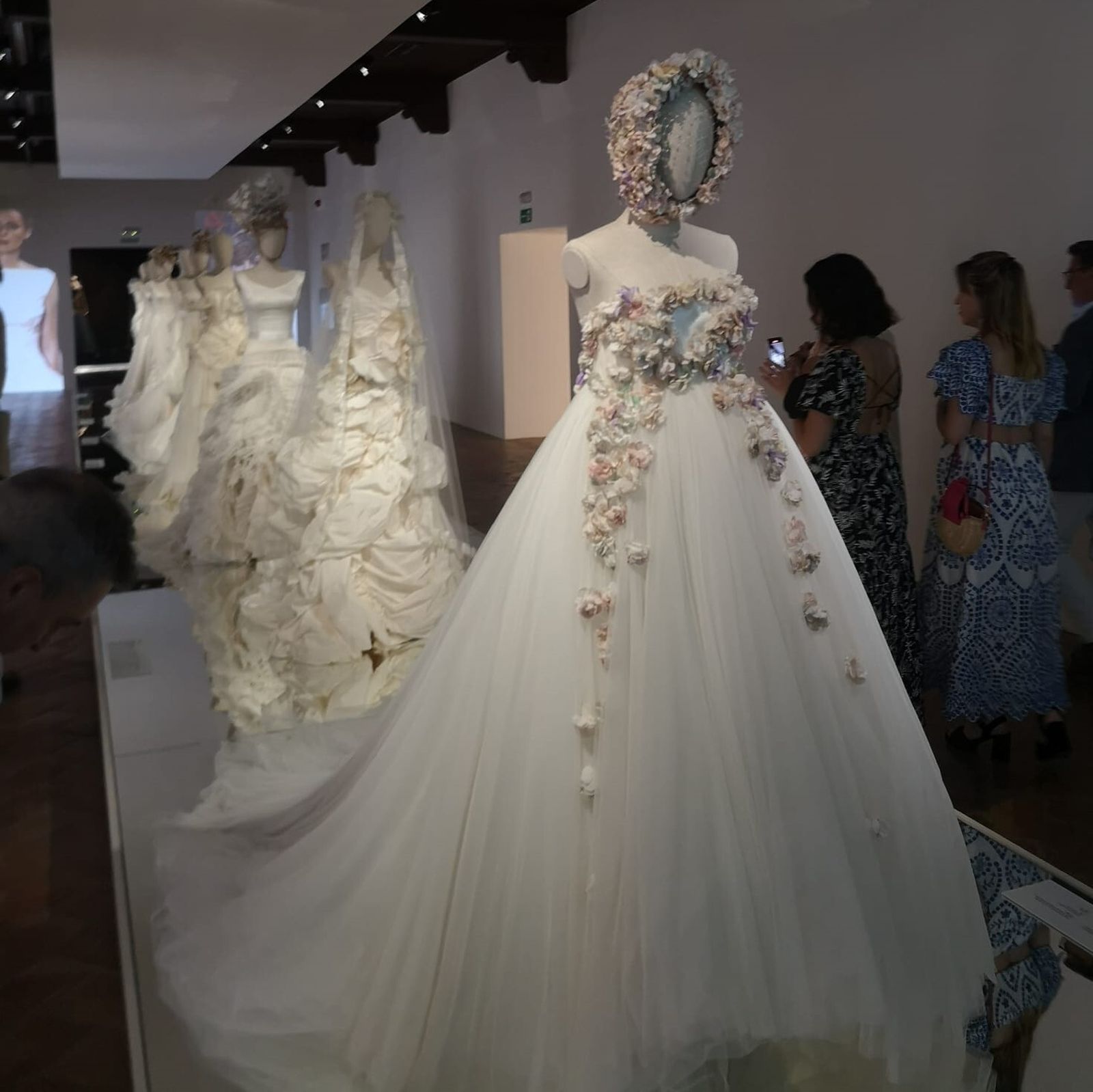 Lo mejor de la moda nupcial está reunido en  la colección 'Novias Universales'