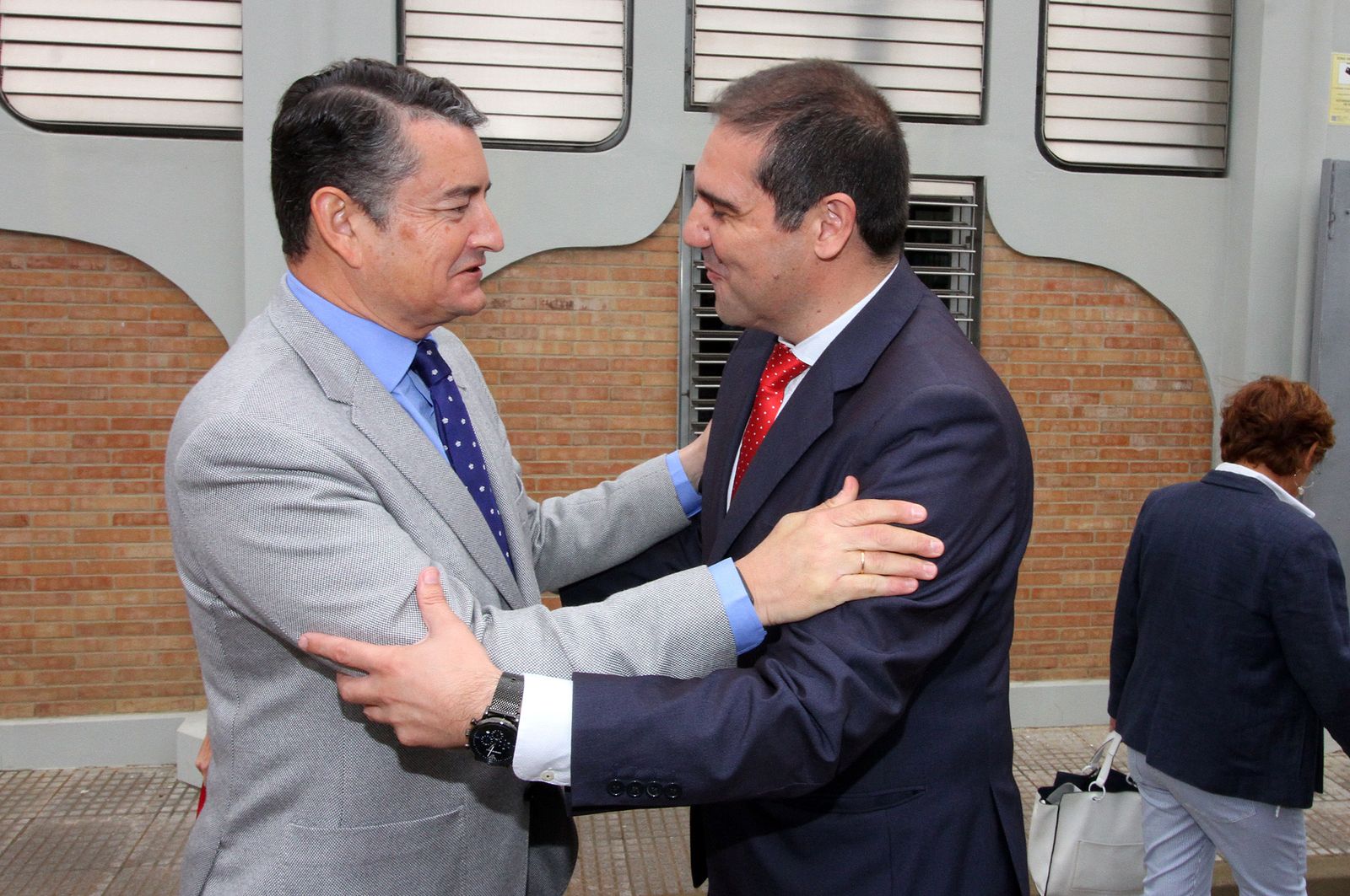 Imágenes de la toma de posesión del nuevo presidente del Puerto de Huelva, José Luis Ramos.