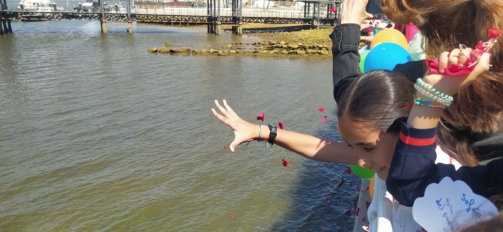 Ceremonia del Río en el Paseo de la Ría de Huelva.