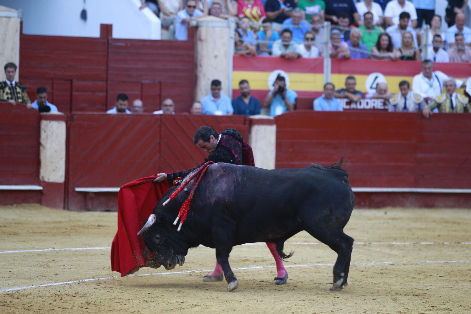 La despedida del torero Enrique Ponce de la Feria de Almería 2024, en imágenes