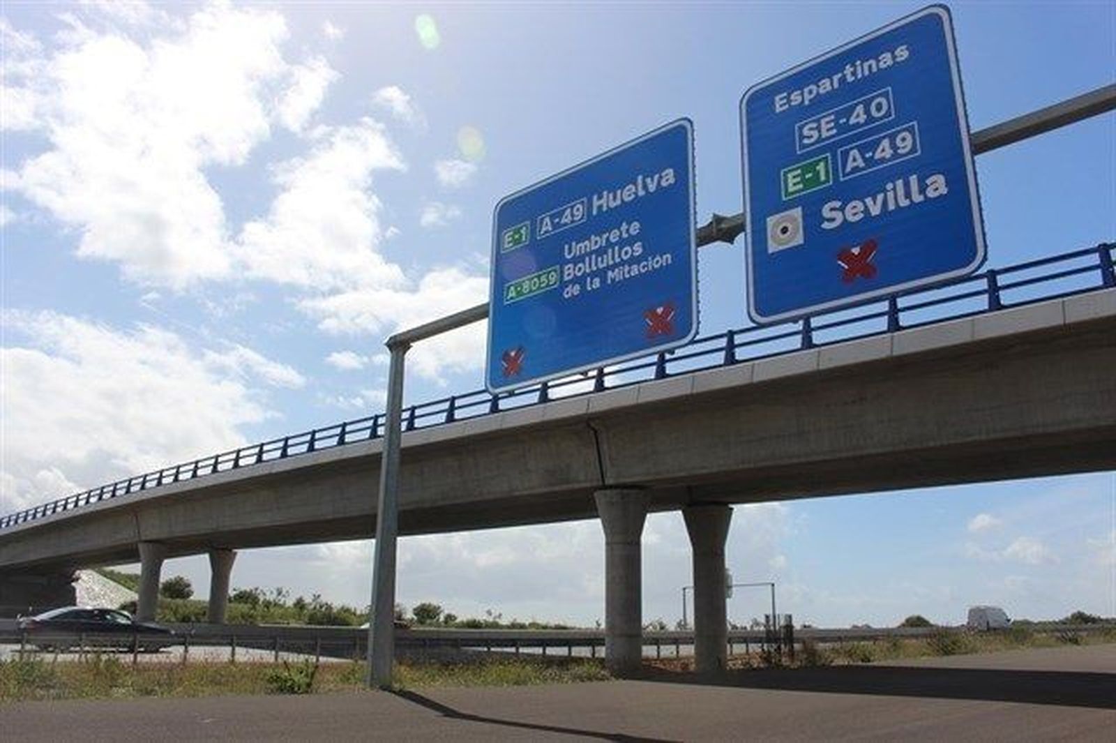 Señalización de los tramos cortados de la SE-40