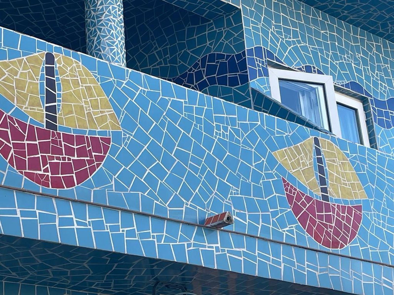 El hotel de azulejos