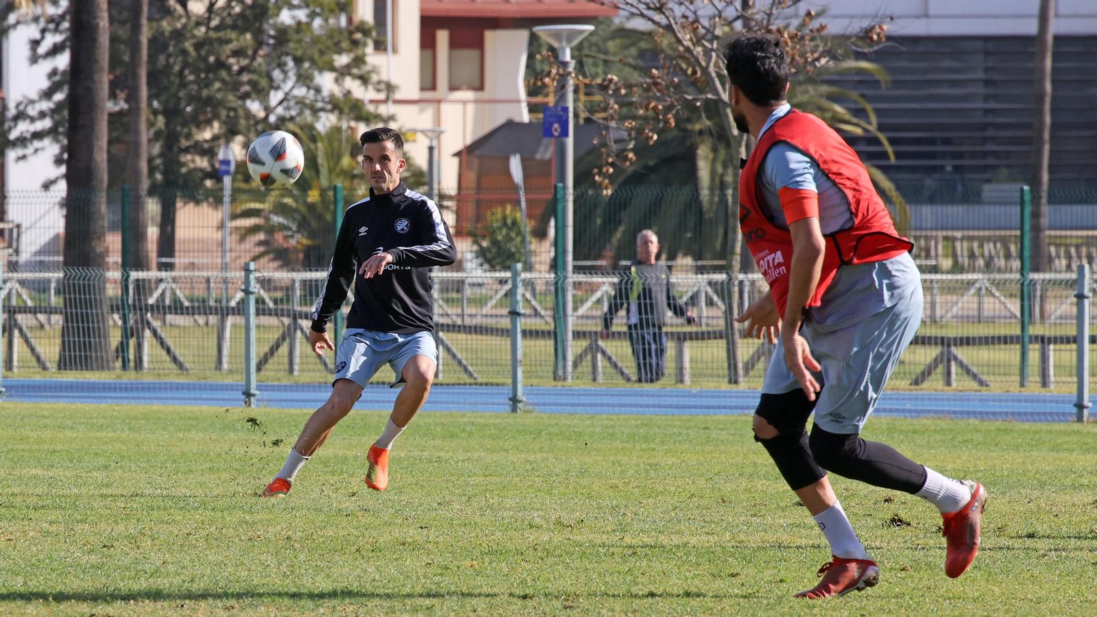 Primer entrenamiento de Romerito en el Xerez DFC Primer entrenamiento de Romerito en el Xerez DFC