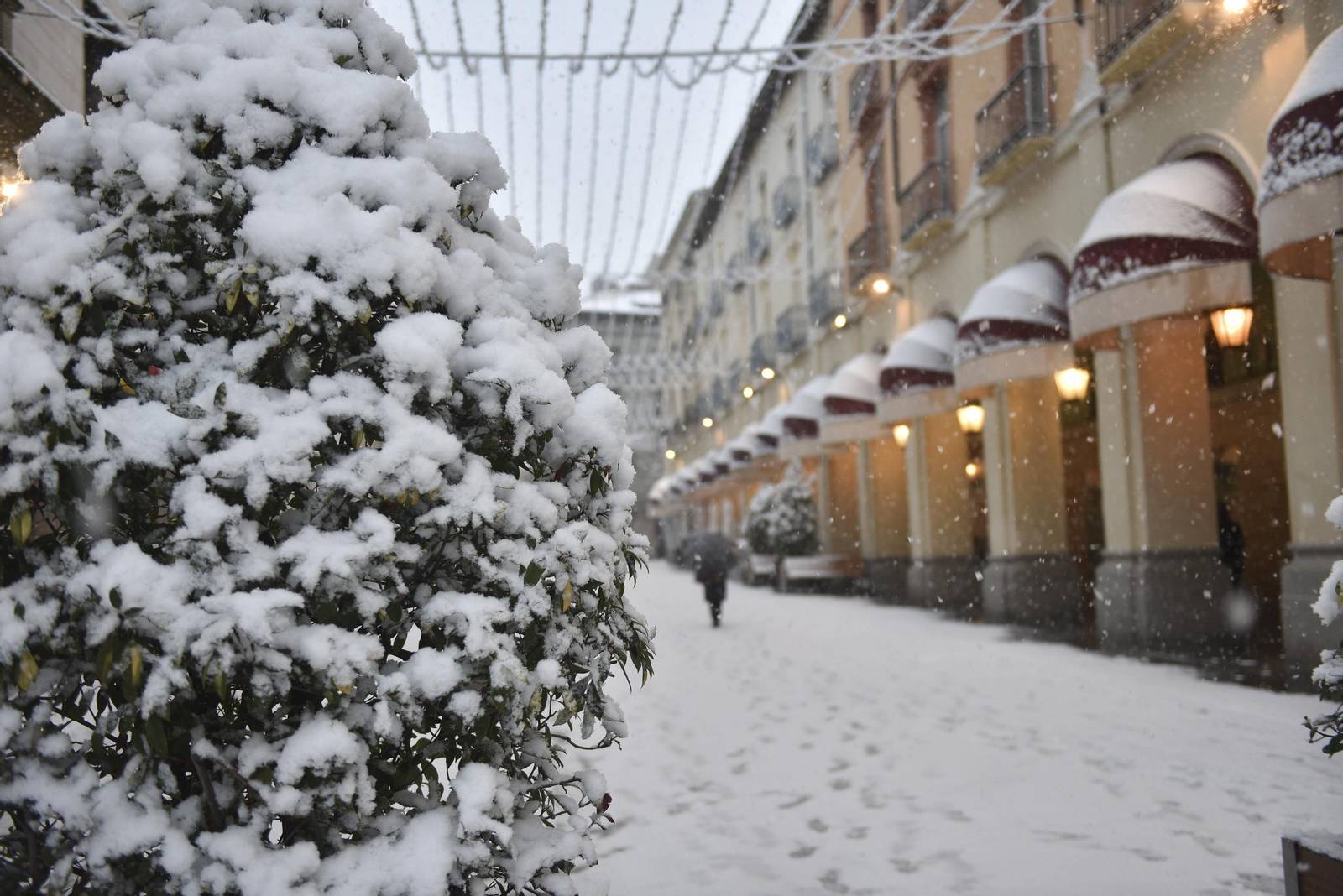 El segundo día del temporal 'Filomena' en imágenes: más nieve y caos