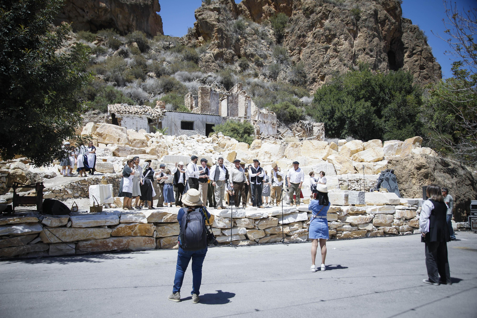 Imágenes de "Canteros y Caciques en la lucha por el Mármol" de Macael