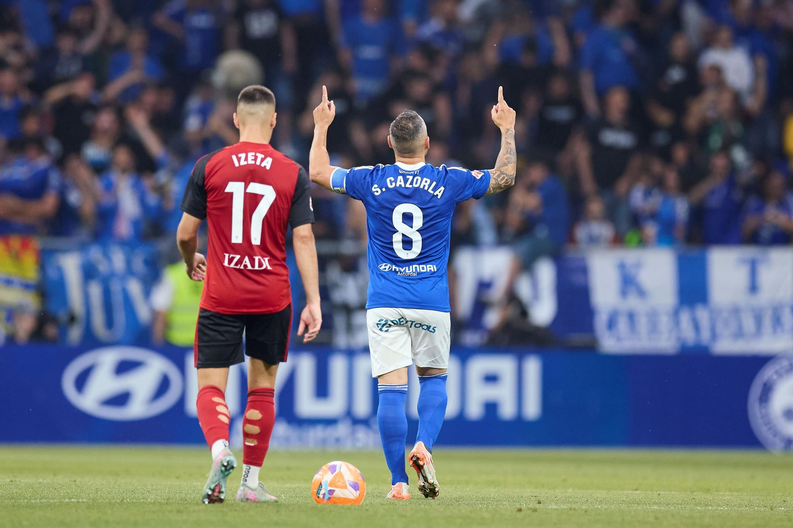Las fotos del ascenso del Oviedo ante el Mirandés
