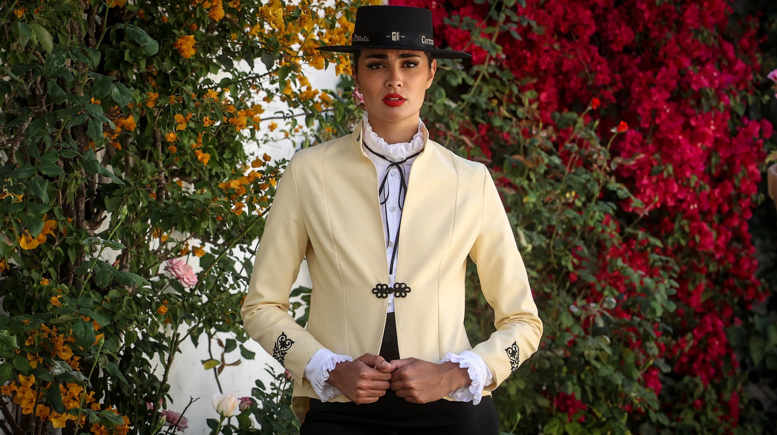 Cayetano del Pino presenta sus nuevos y elegantes uniformes