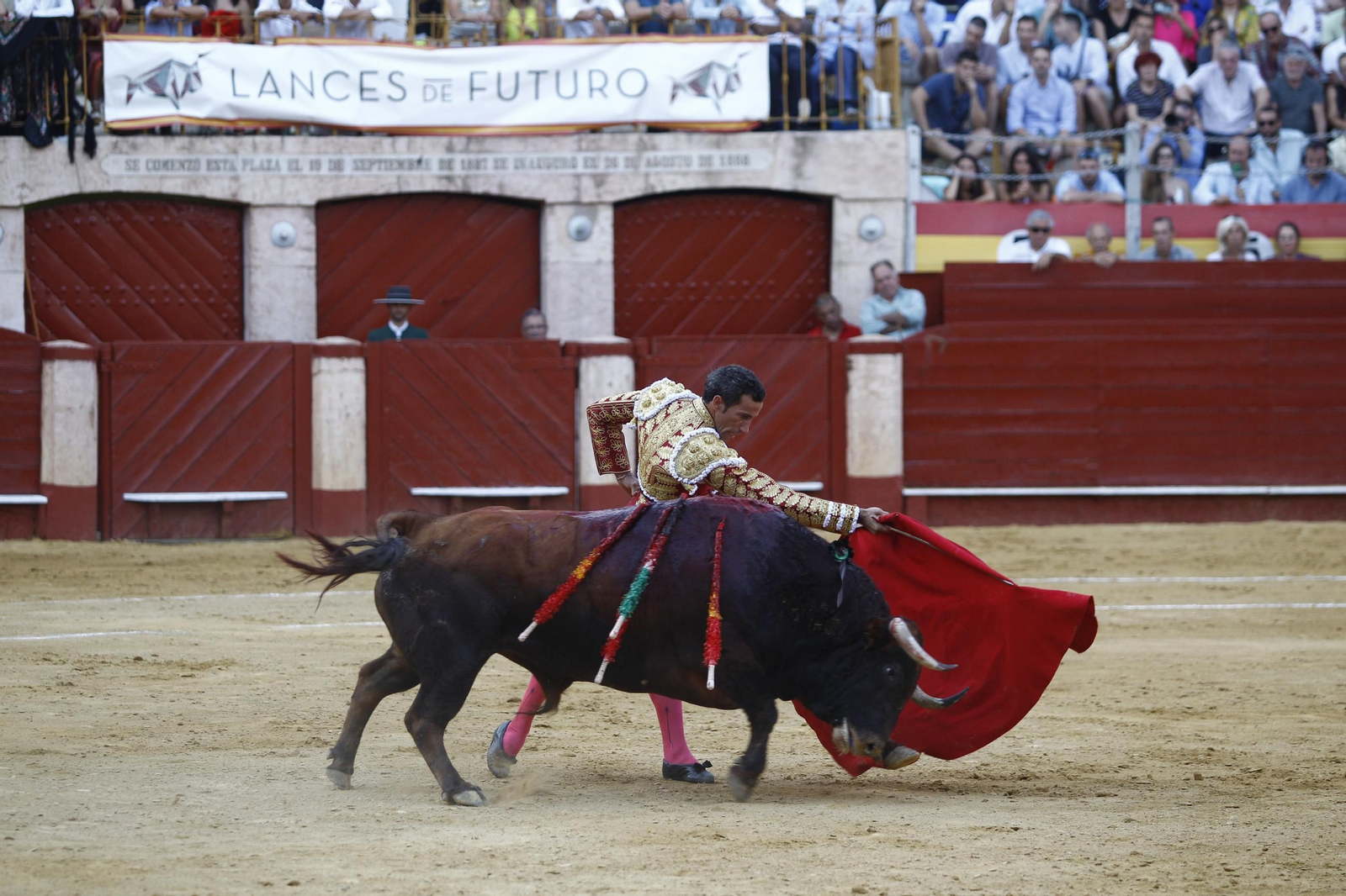 Las mejores imágenes de los toreros Fortes, Juan Ortega y David de Miranda en la Feria de Almería 2025