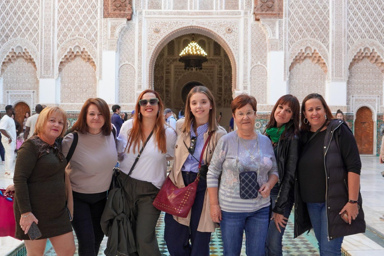 Medio centenar de mujeres vicarias se empapa de la cultura marroquí en un viaje para el recuerdo