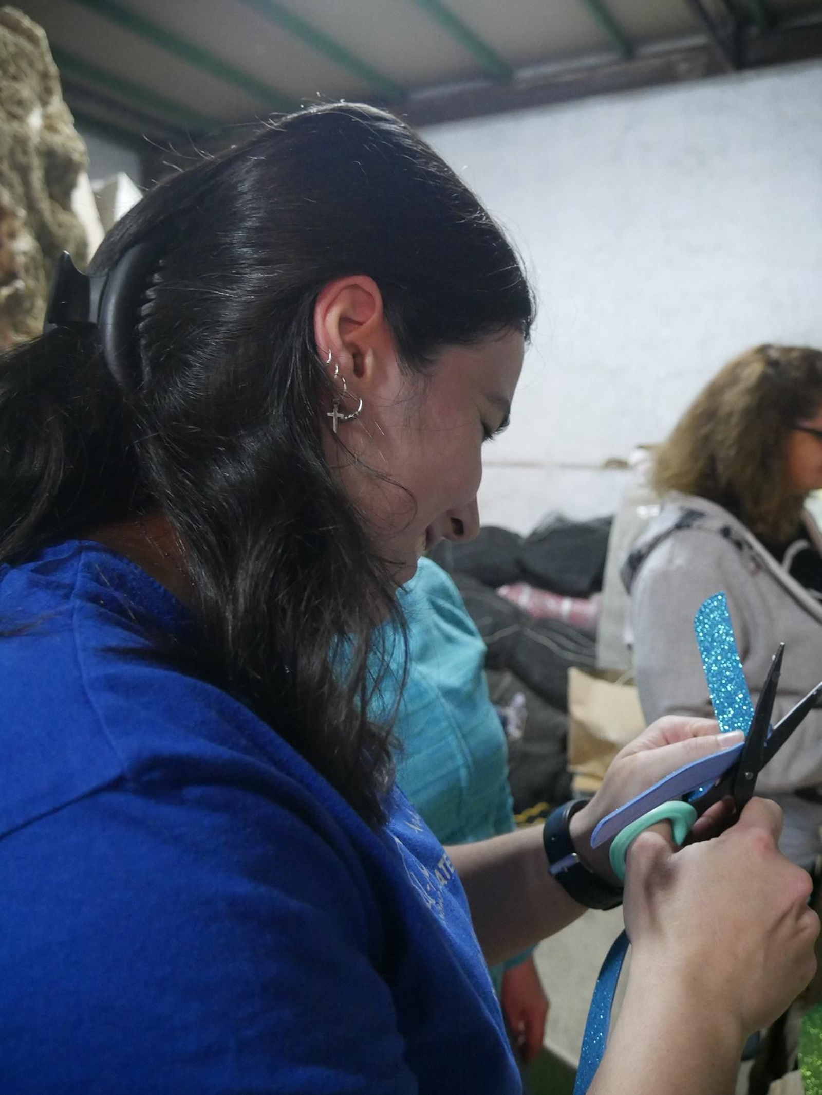 Imágenes de la elaboración de las carrozas tradicionales de Canjáyar