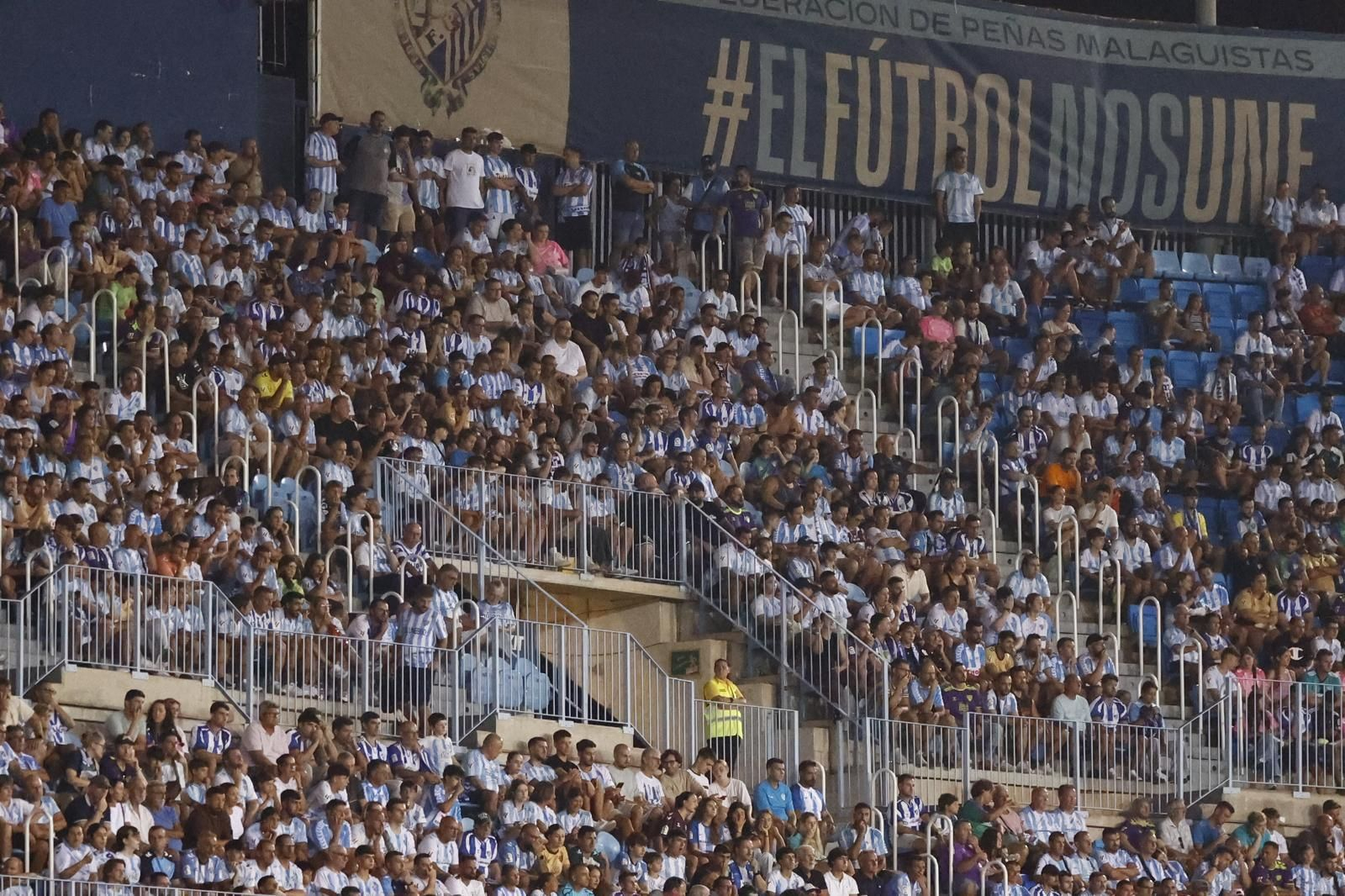 Búscate en las gradas de La Rosaleda en el Málaga CF-Real Sociedad B