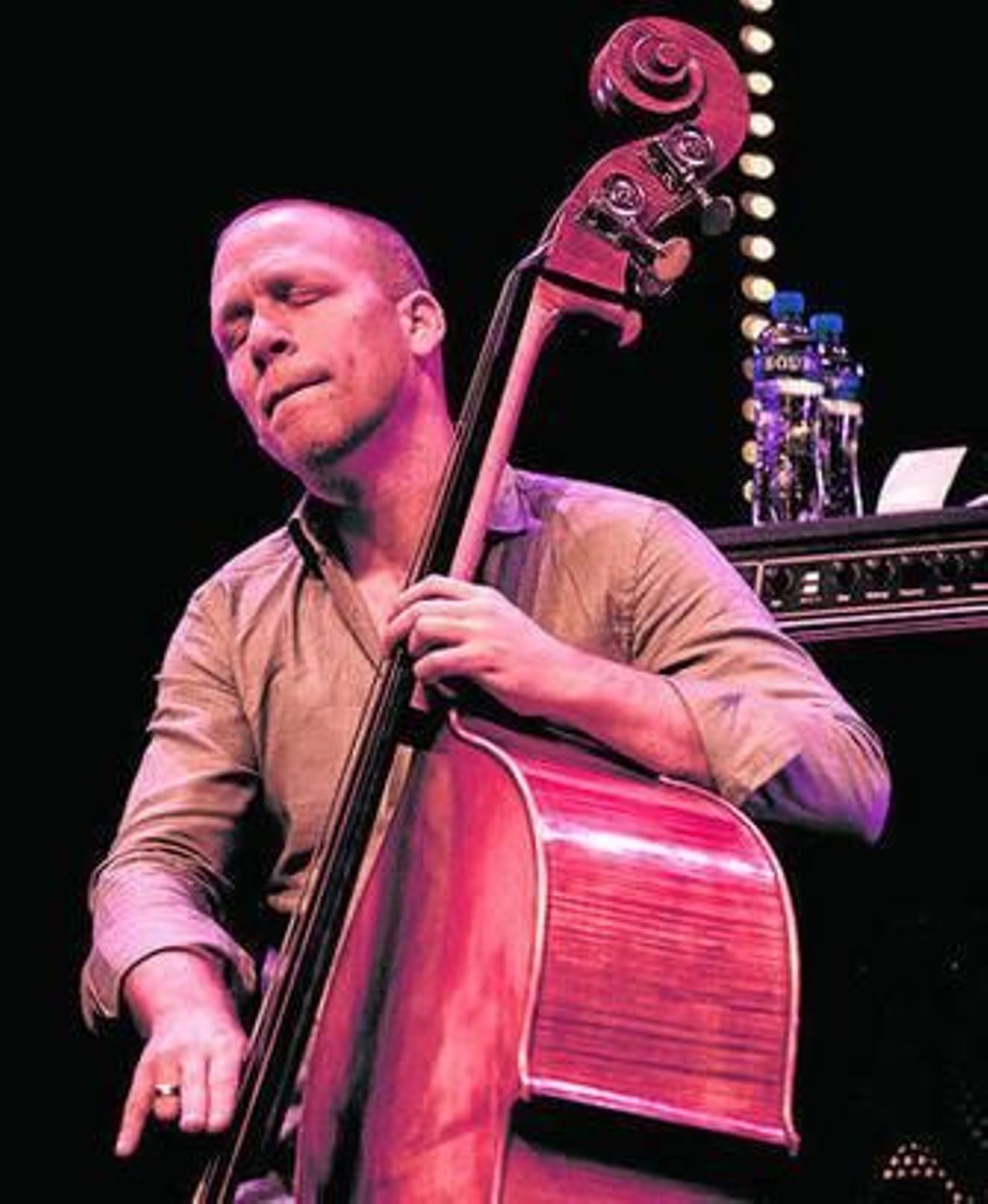 Avishai Cohen (Kabri, Israel, 1970).
