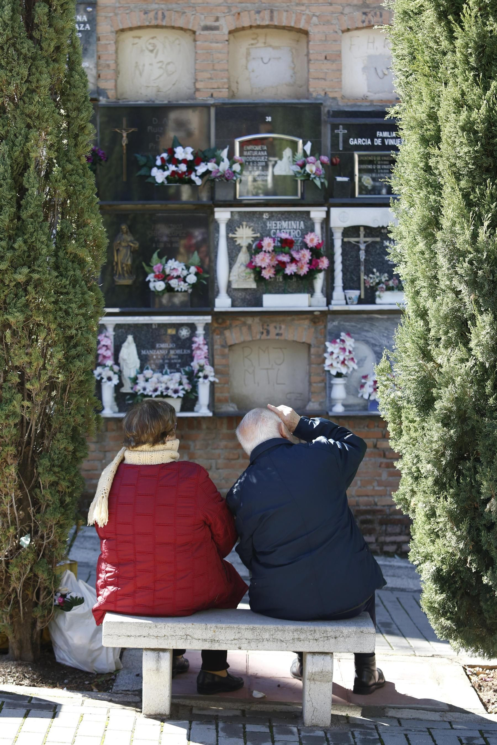 Las imágenes de Día de todos los santos en el cementerio