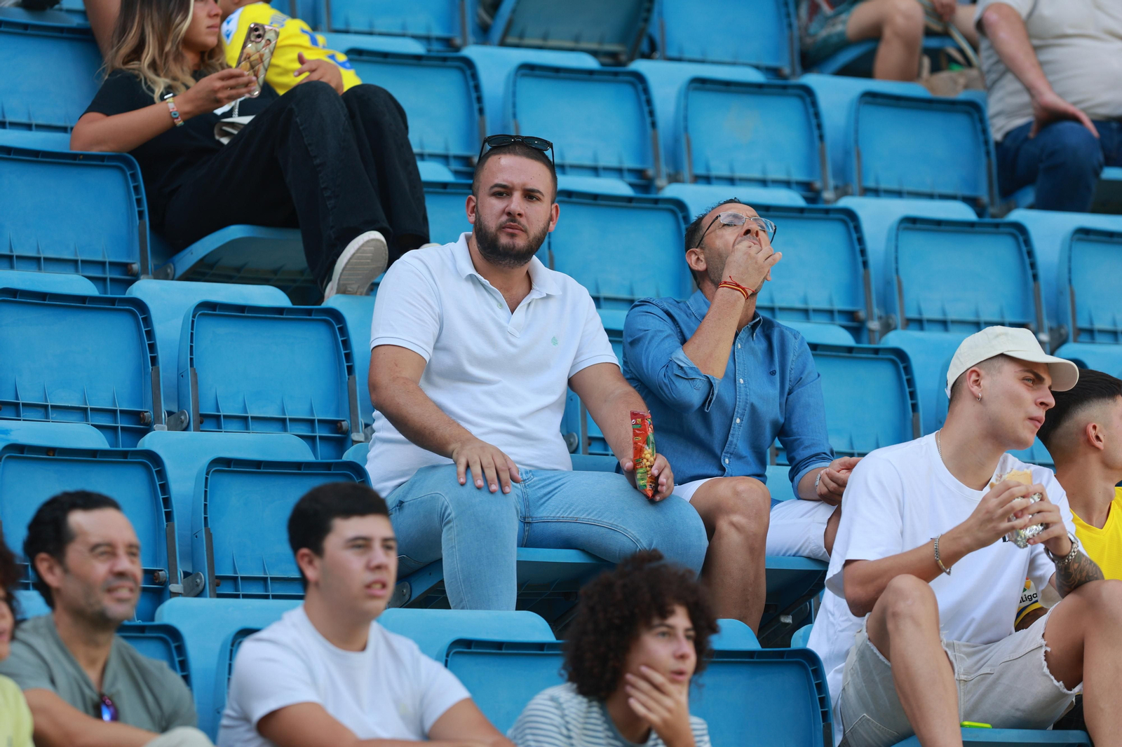 Búscate en las imágenes del Cádiz CF-Girona