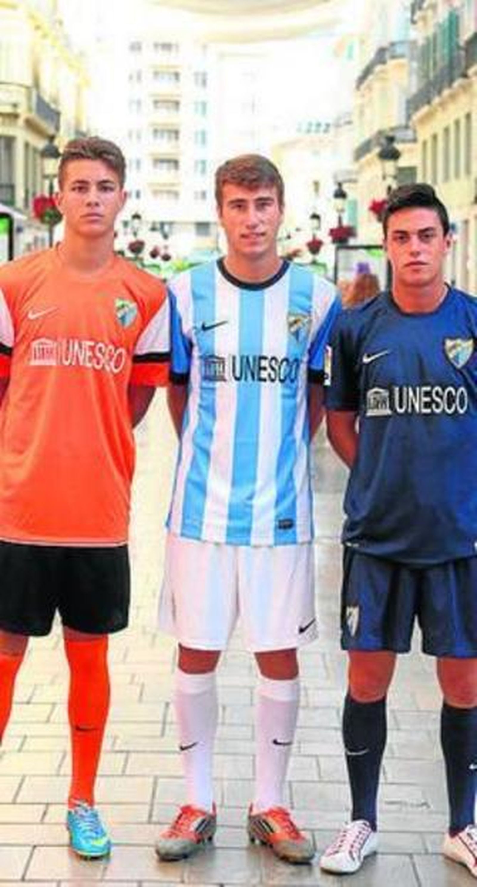 Las nuevas camisetas.