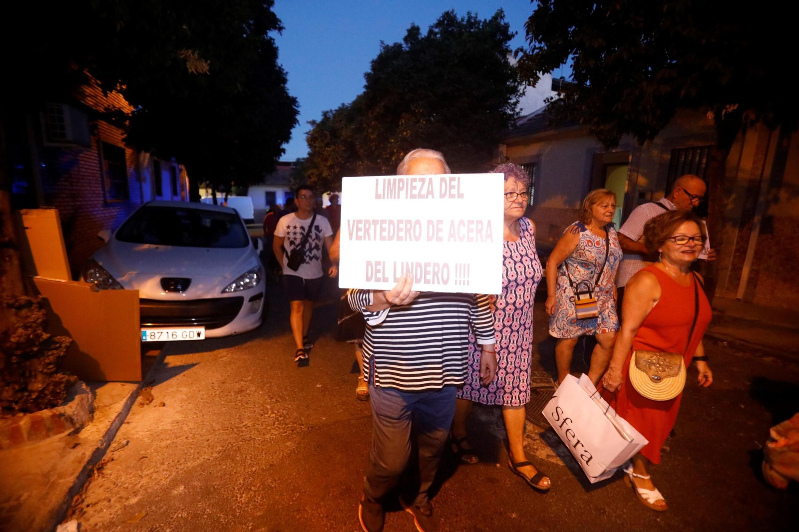 La manifestación de los vecinos del Distrito Sur de Córdoba, en imágenes