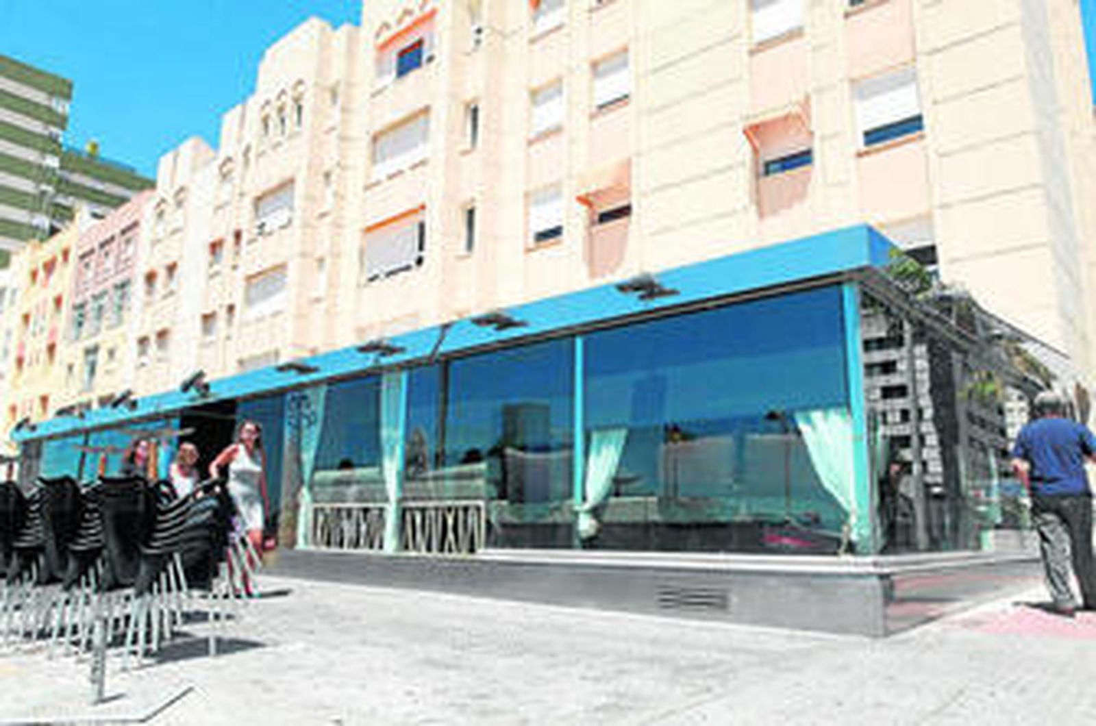 El pub ocupa el bajo de la finca situada en la calle Doctor Fleming.