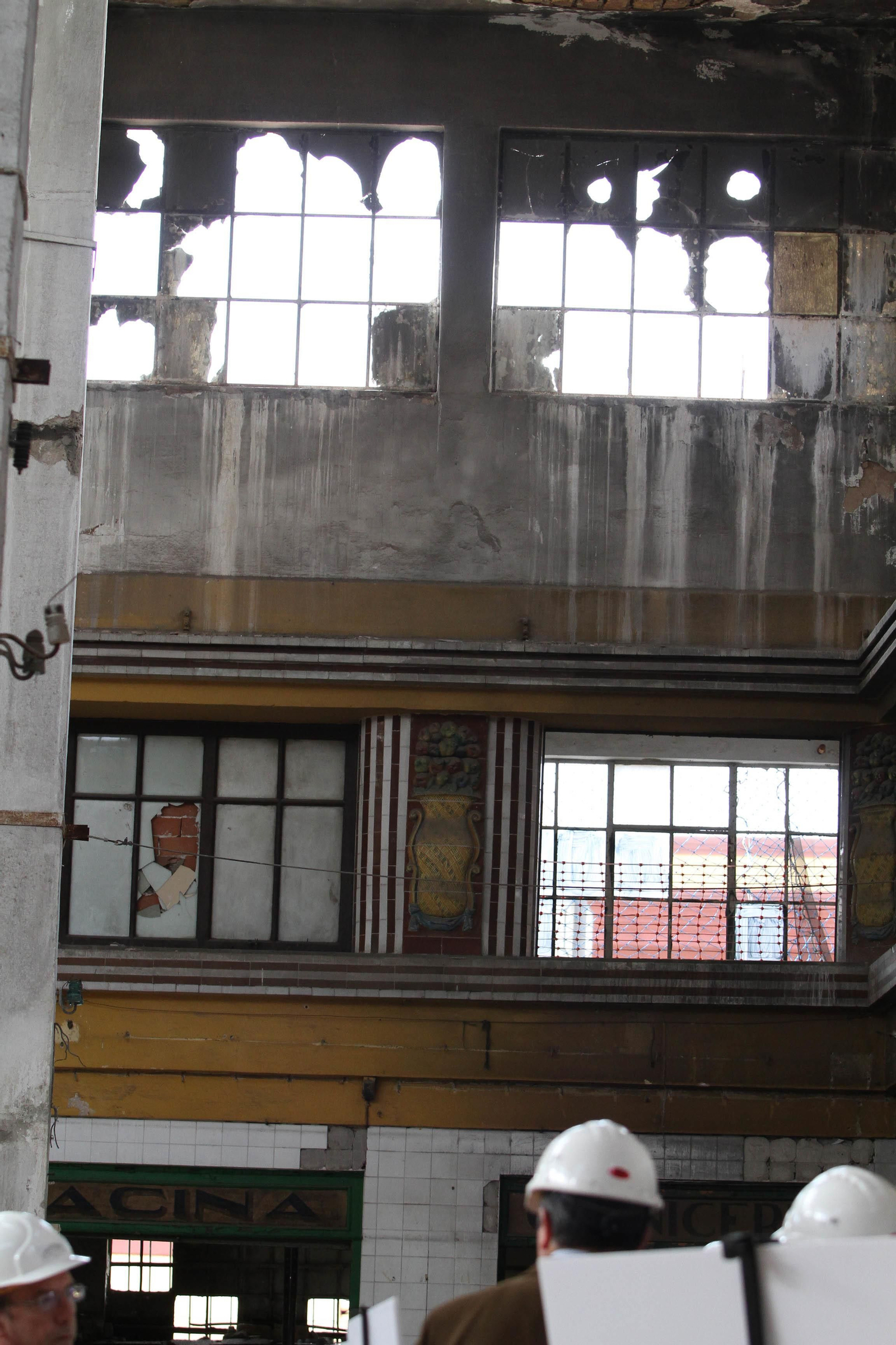 La visita del alcalde a las obras del Mercado Puerta de la Carne, en imágenes