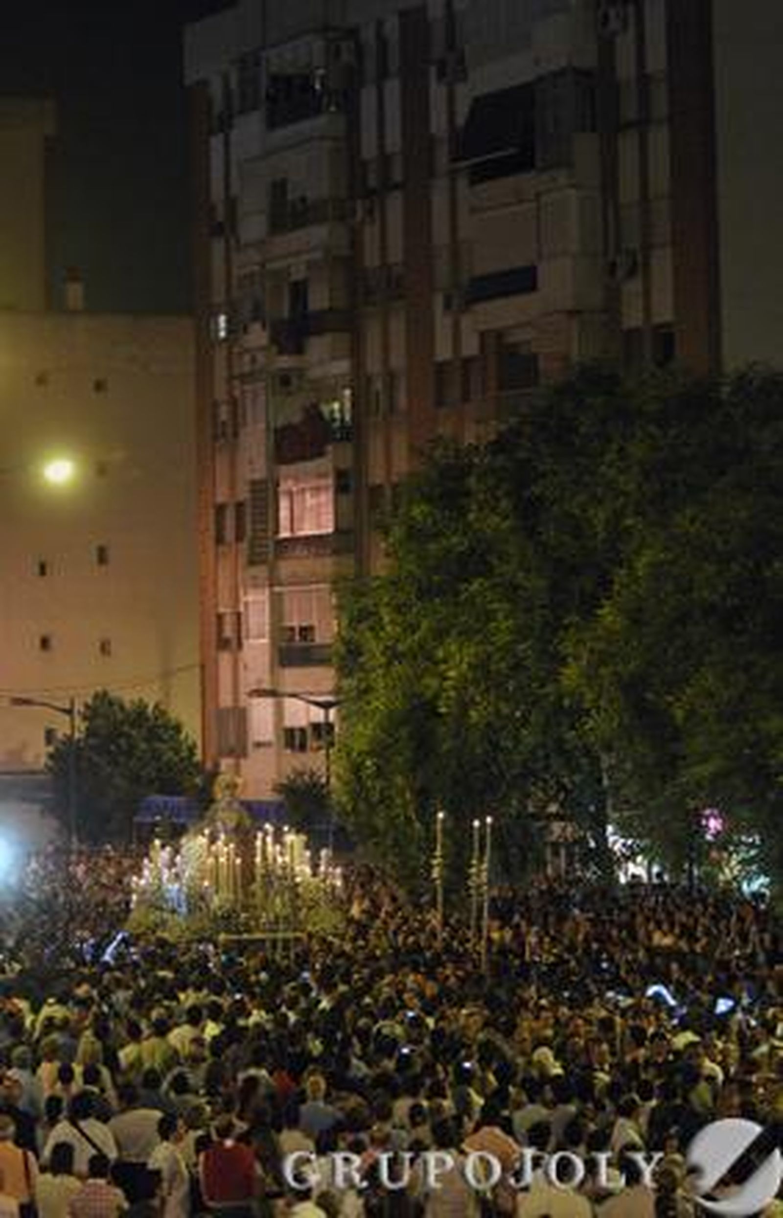 La Macarena recorre su barrio.

Foto: Manuel Gomez