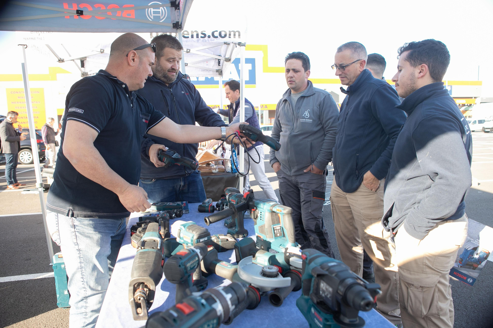 Imágenes del evento para profesionales y presentación del nuevo catálogo de Obramat