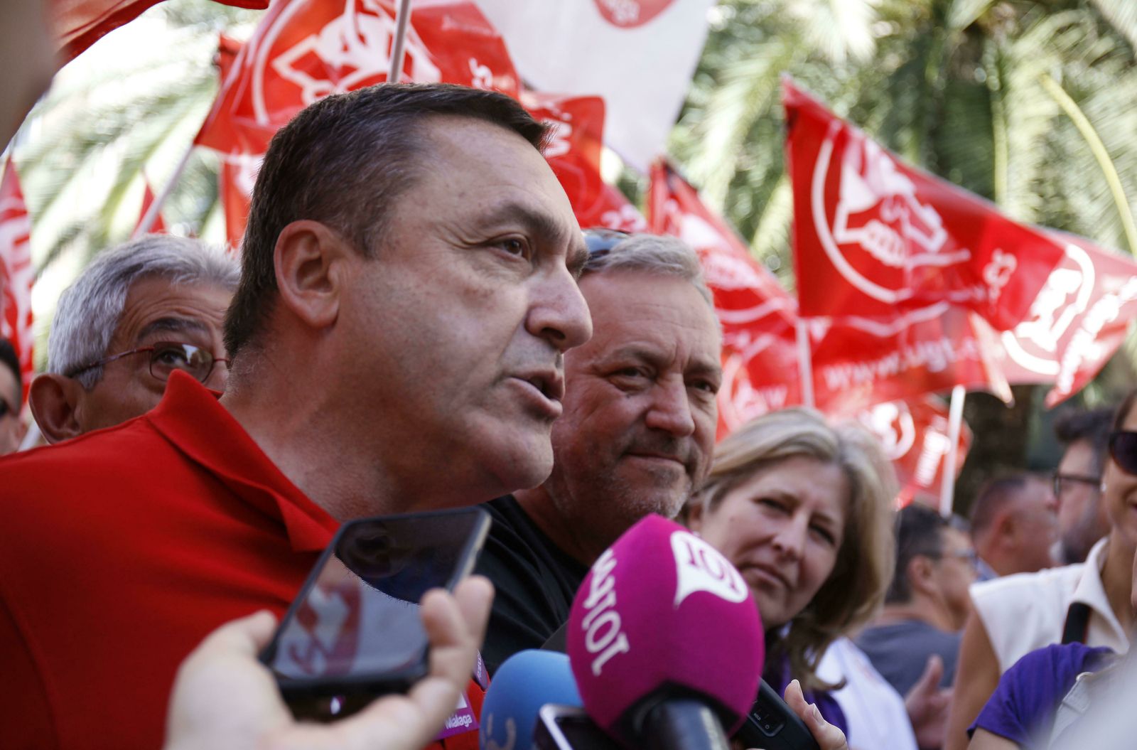 Las mejores fotografías de la manifestación del 1 de mayo en Málaga