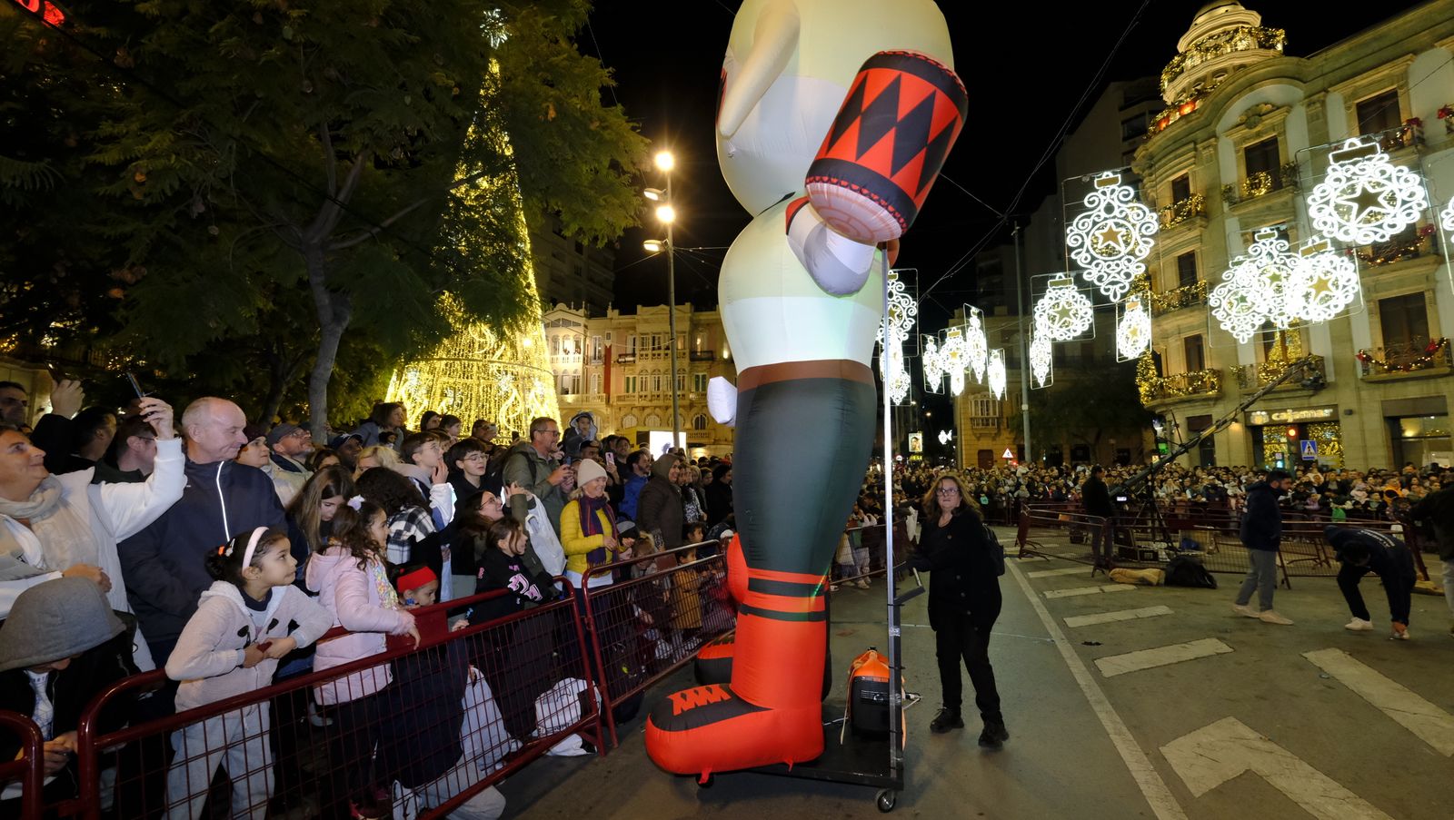 Fotogalería de la Cabalgata de Reyes Magos en Almería