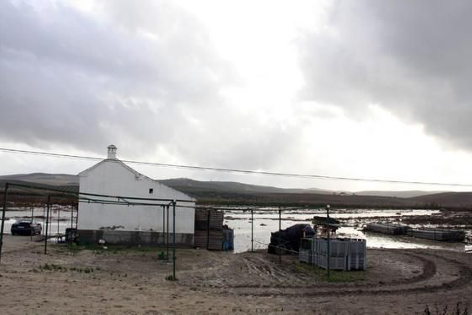 Inundaciones en numerosas fincas de Arroyo Salado.

Foto: Rafael Salido