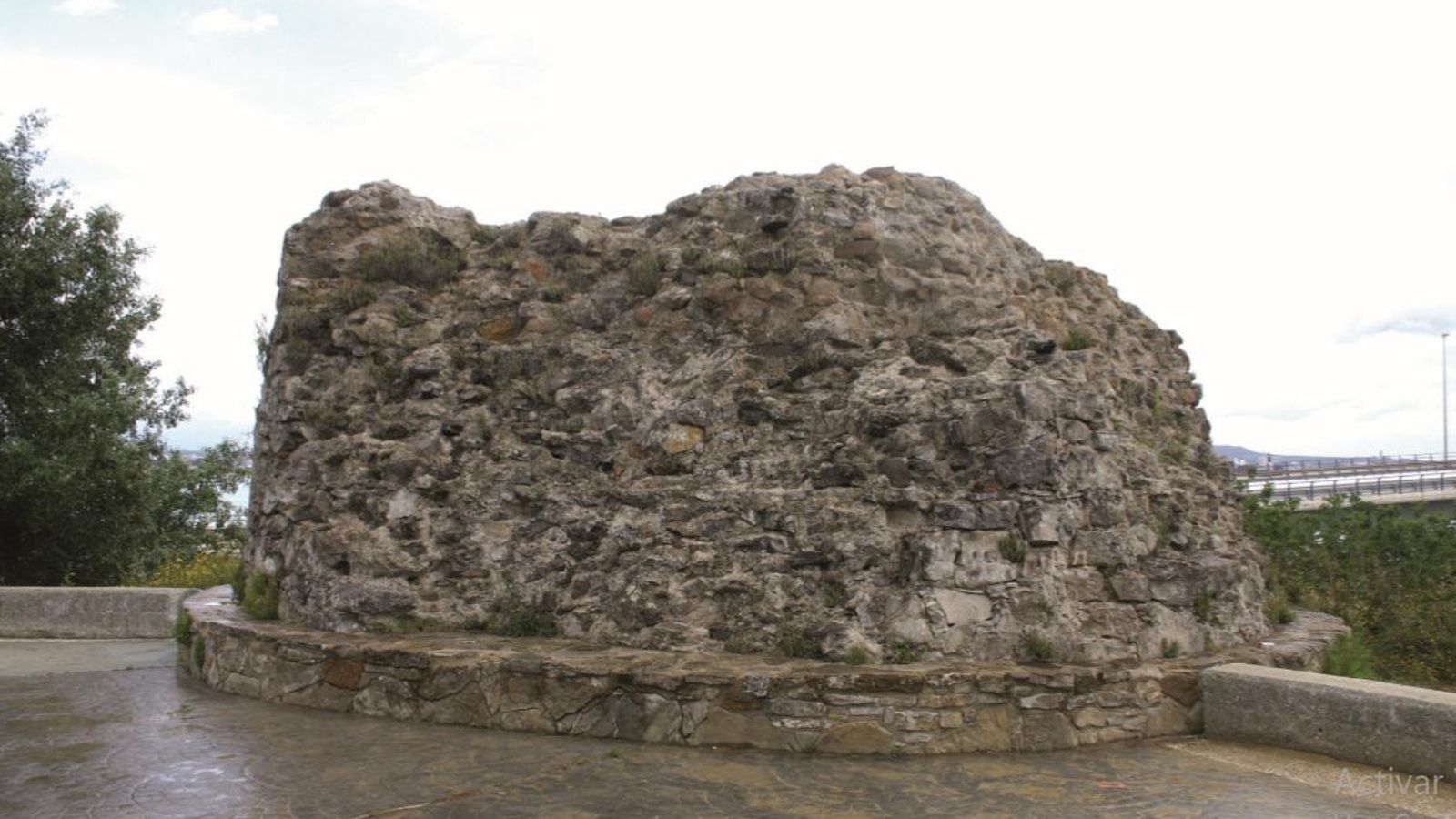 La Torre del Almirante, tal como hoy se halla formando parte del Paseo de Cornisa.