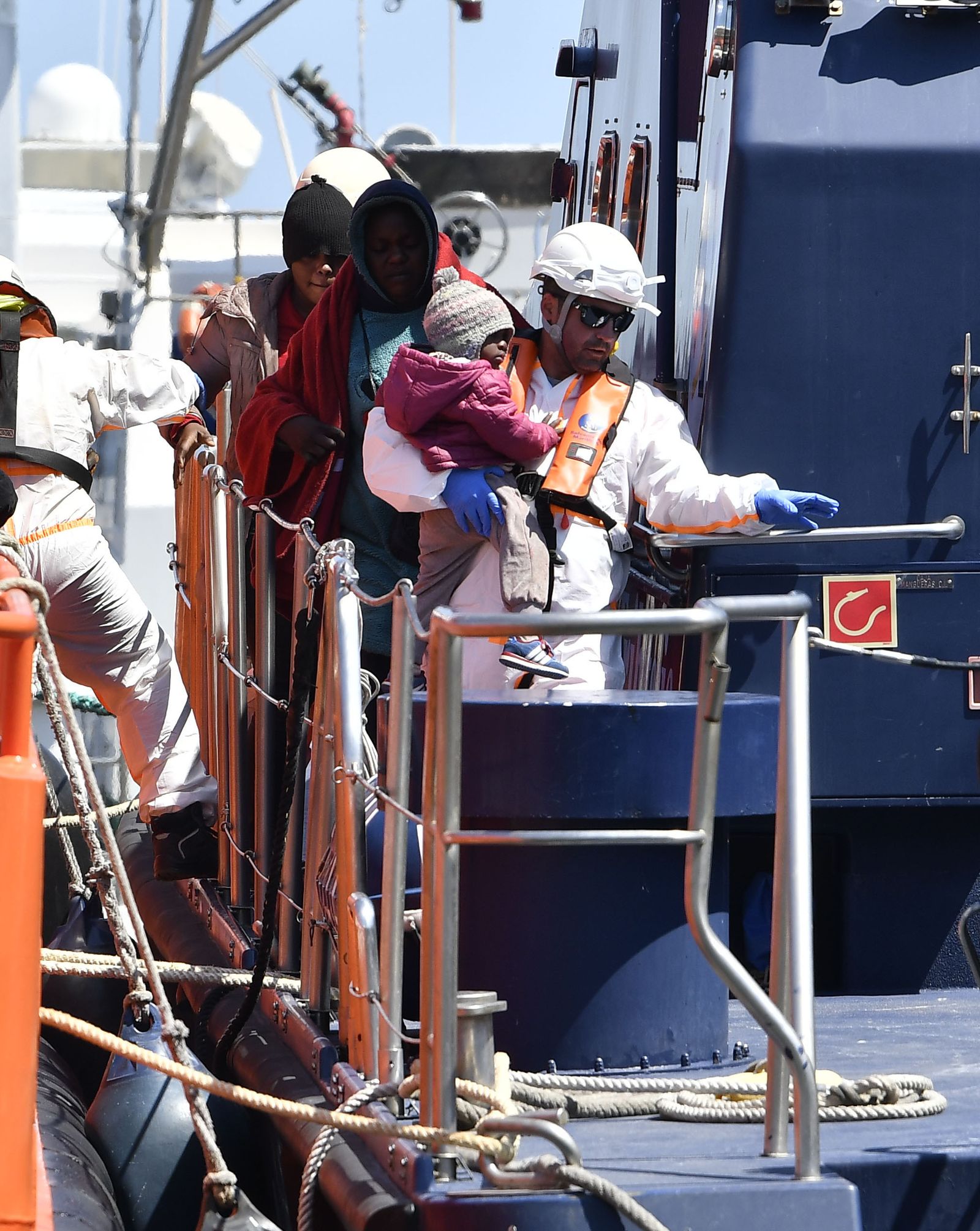 Maeztu pide reformar el modelo de atención a los menores inmigrantes