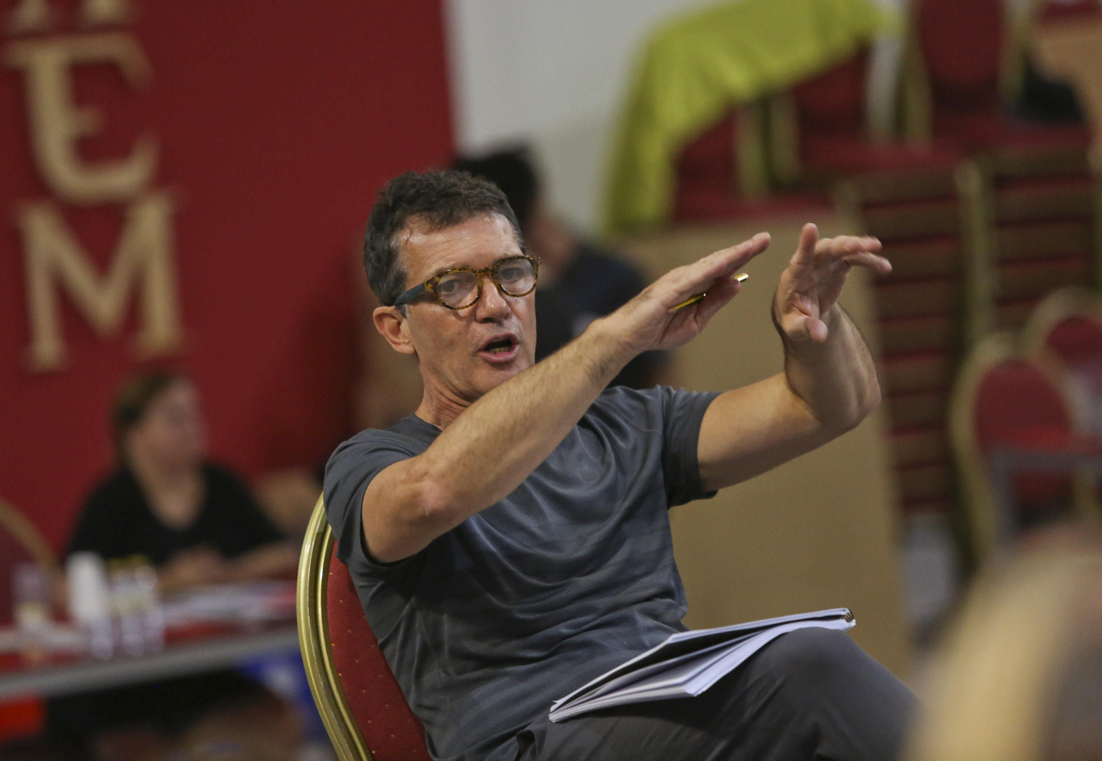 Ensayo con Antonio Banderas de la obra que estrenará el Teatro del Soho