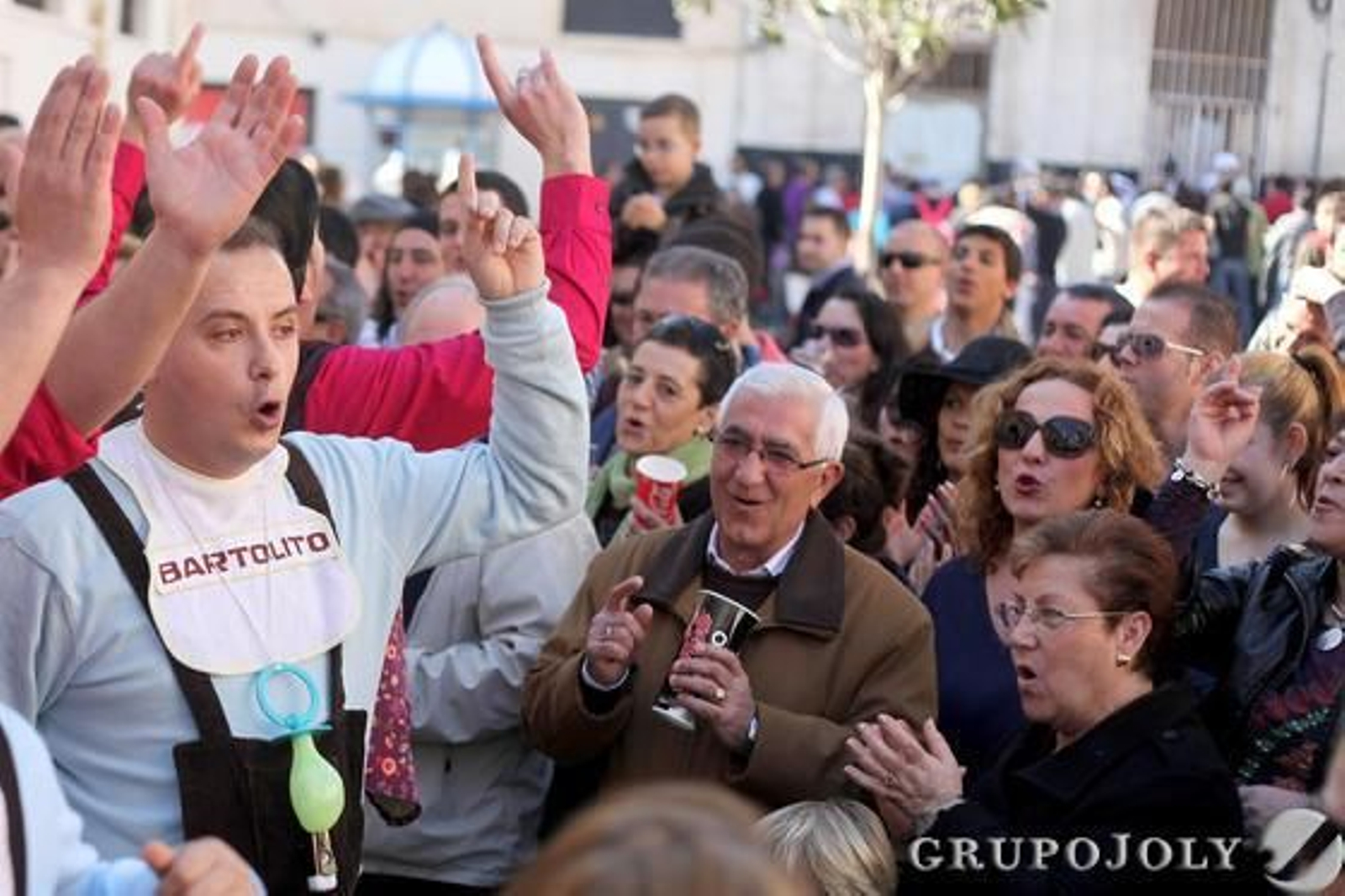 Las agrupaciones aprovechan los últimos coletazos del Carnaval.

Foto: Jesus Marin