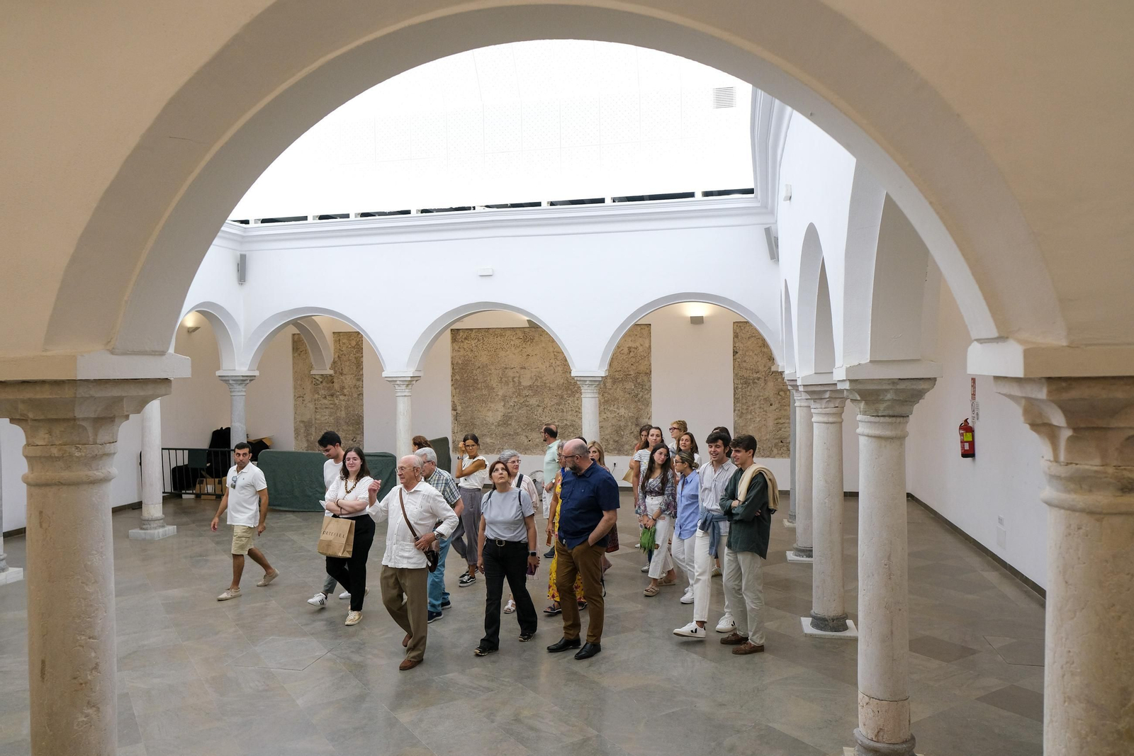 La Noche en Blanco. Los Baños de la Reina Mora - Iglesia de San Hermenegildo