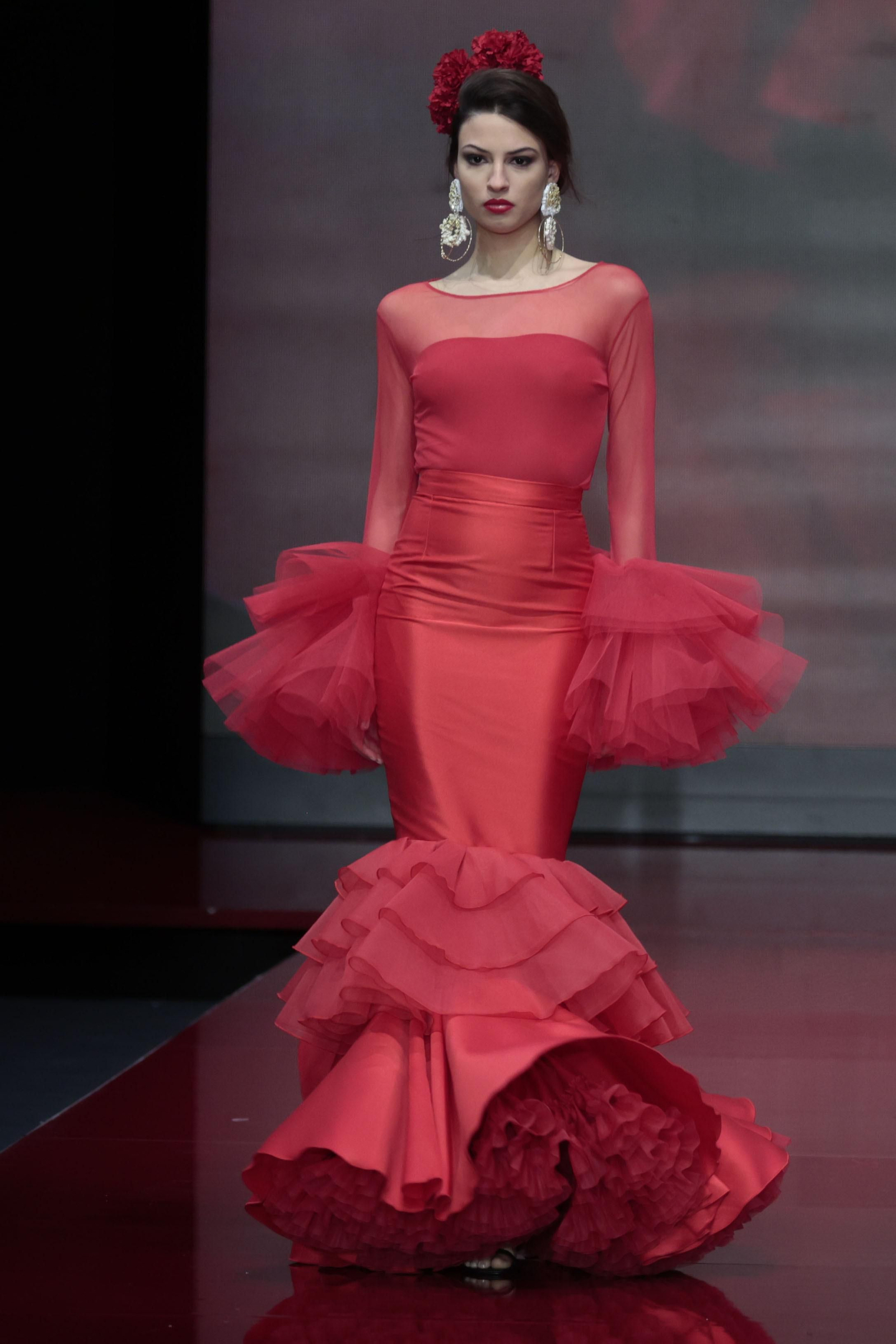 El desfile de Rosa Pedroche en SIMOF 2022, todas las fotos