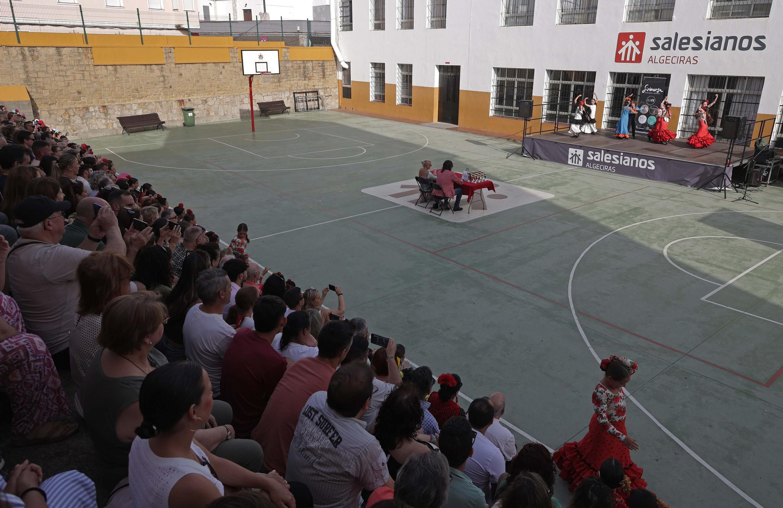 Fotos del I concurso de sevillanas 'Entre Volantes' en Algeciras