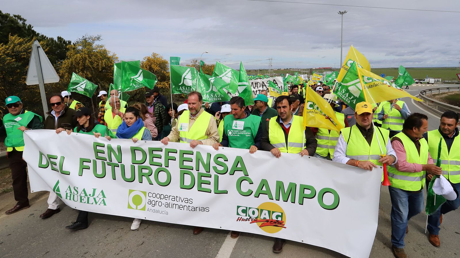 Cabeza de la marcha de agricultores y ganaderos.