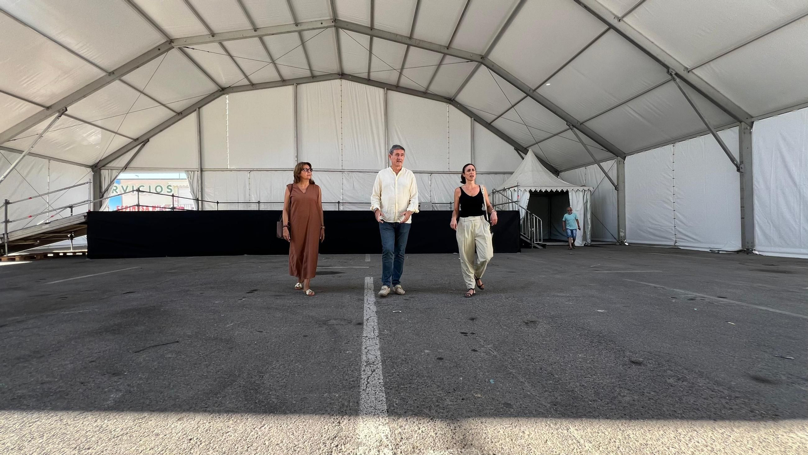 Últimos preparativos para las fiestas de Adra en honor a la Virgen del Mar y San Nicolás de Tolentino.