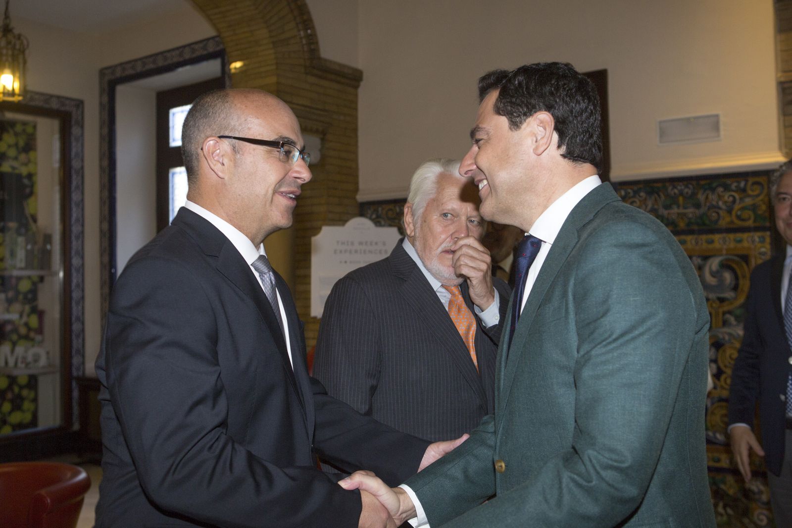 Las imágenes de la entrega de la Beca Manuel Olivencia