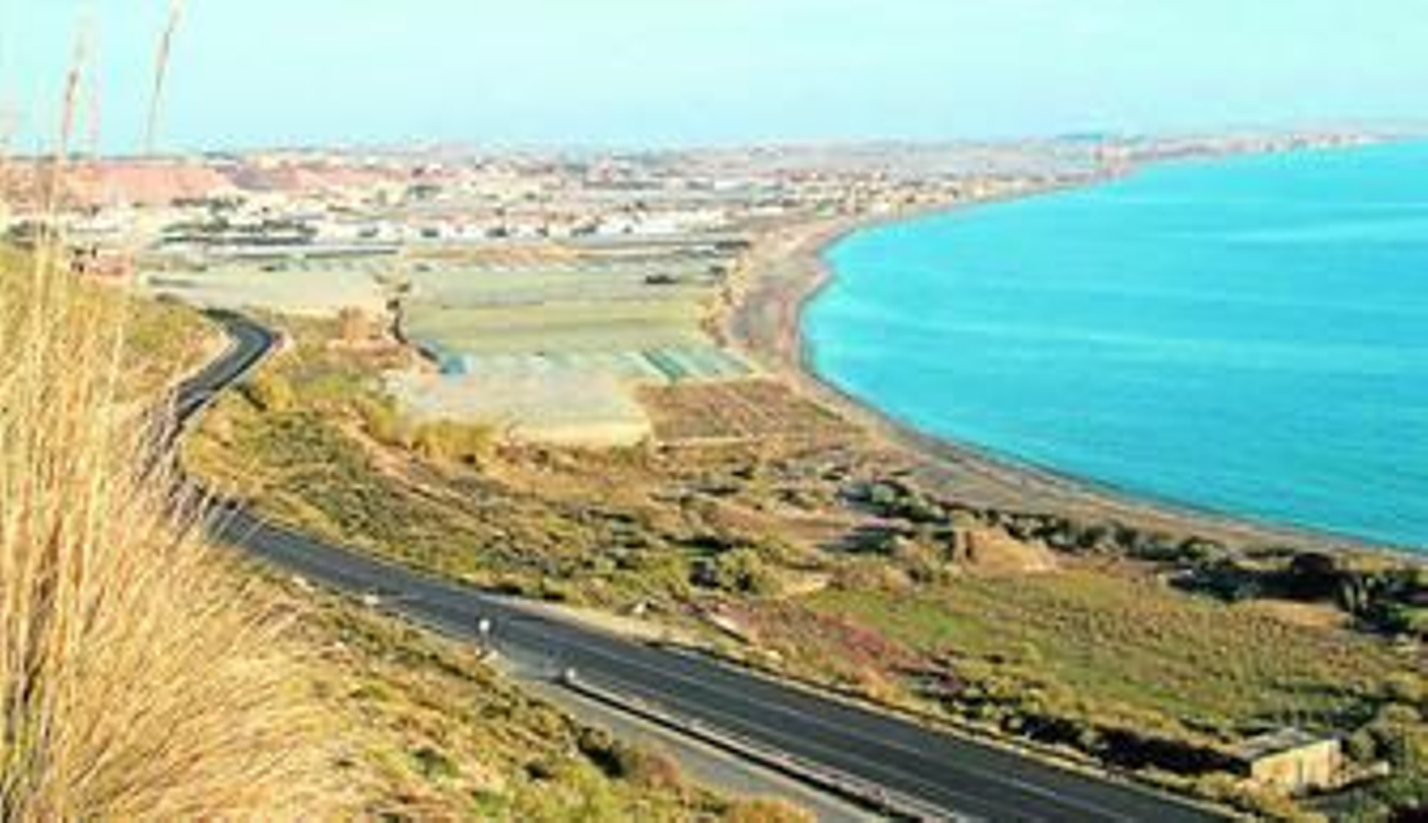 Balanegra tiene ahora por delante un arduo trabajo para contar con infraestructuras turísticas que le permitan explotar su litoral.