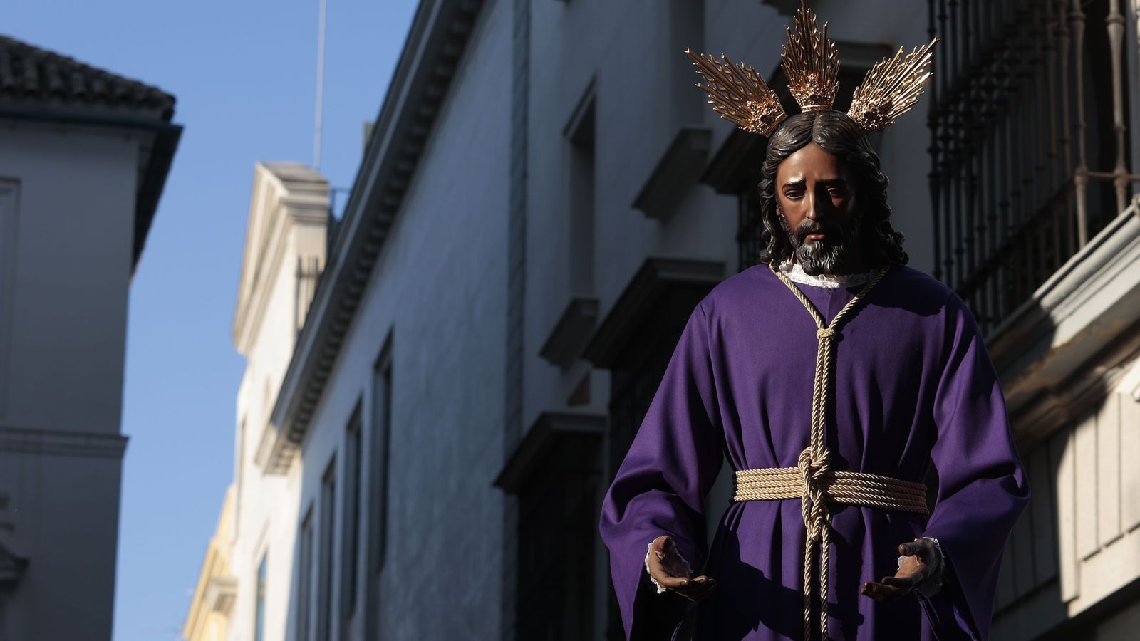 El traslado de los Panaderos a su capilla en imágenes
