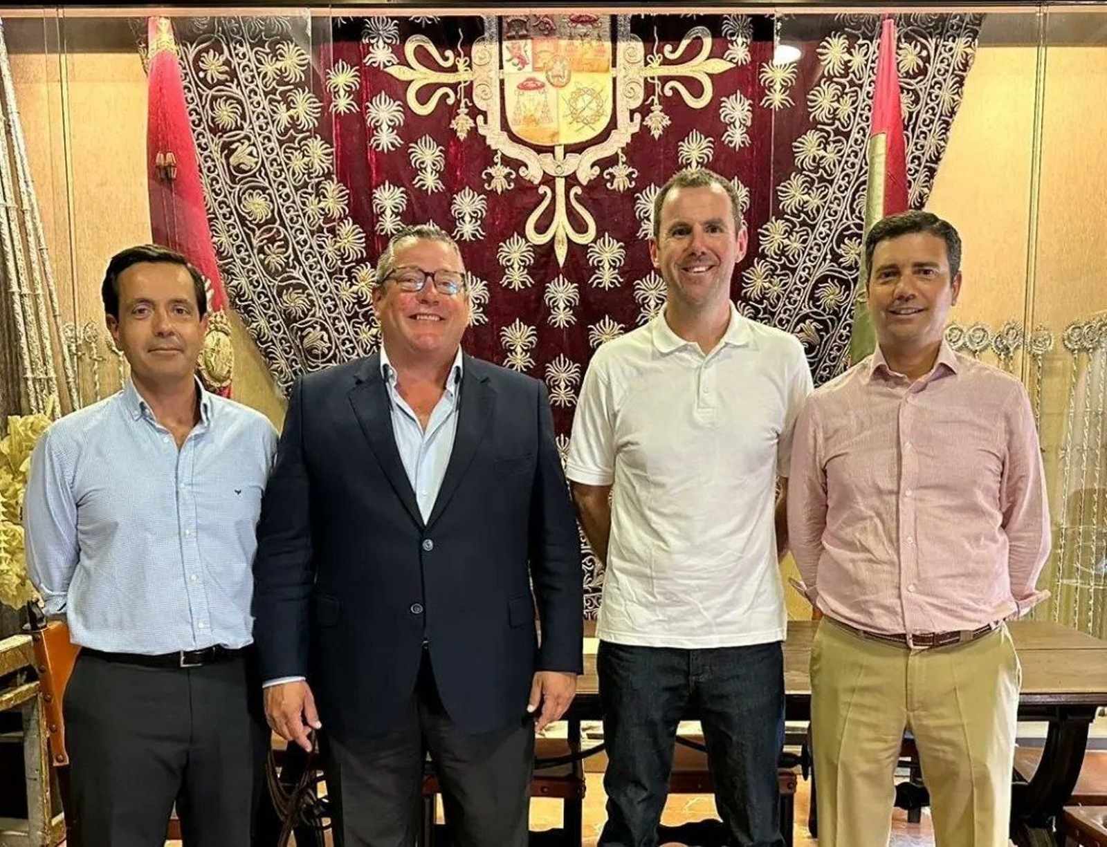 Acto de firma en las dependencias de la corporación