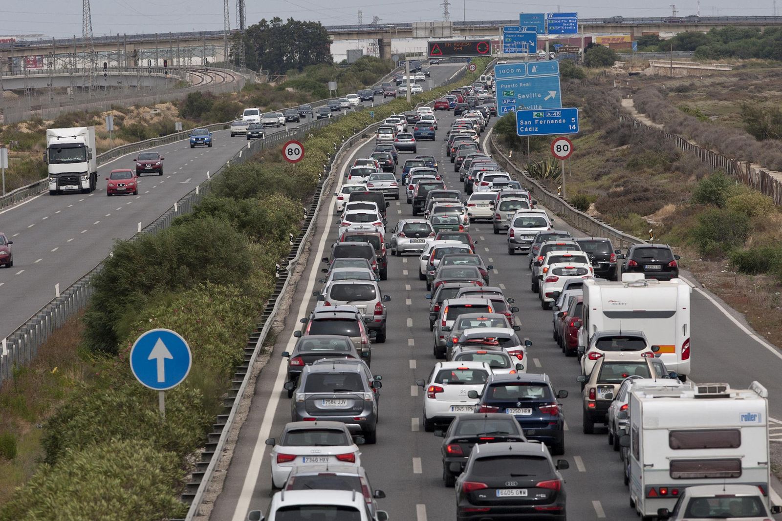 Colas en el cruce de Tres Caminos a mediodía del 15 de agosto del año pasado.