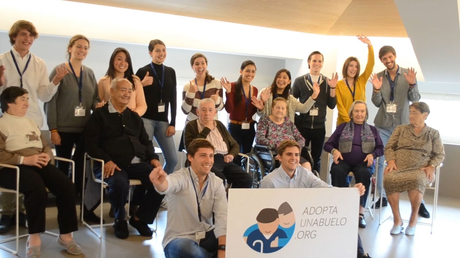 Embajadores y voluntarios que ya participan en el proyecto 'Adopta un abuelo'.