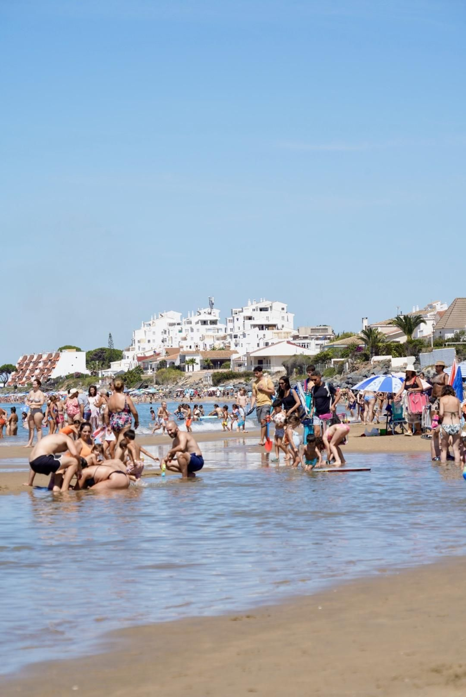 La mañana del sábado en la nueva playa de El Portil