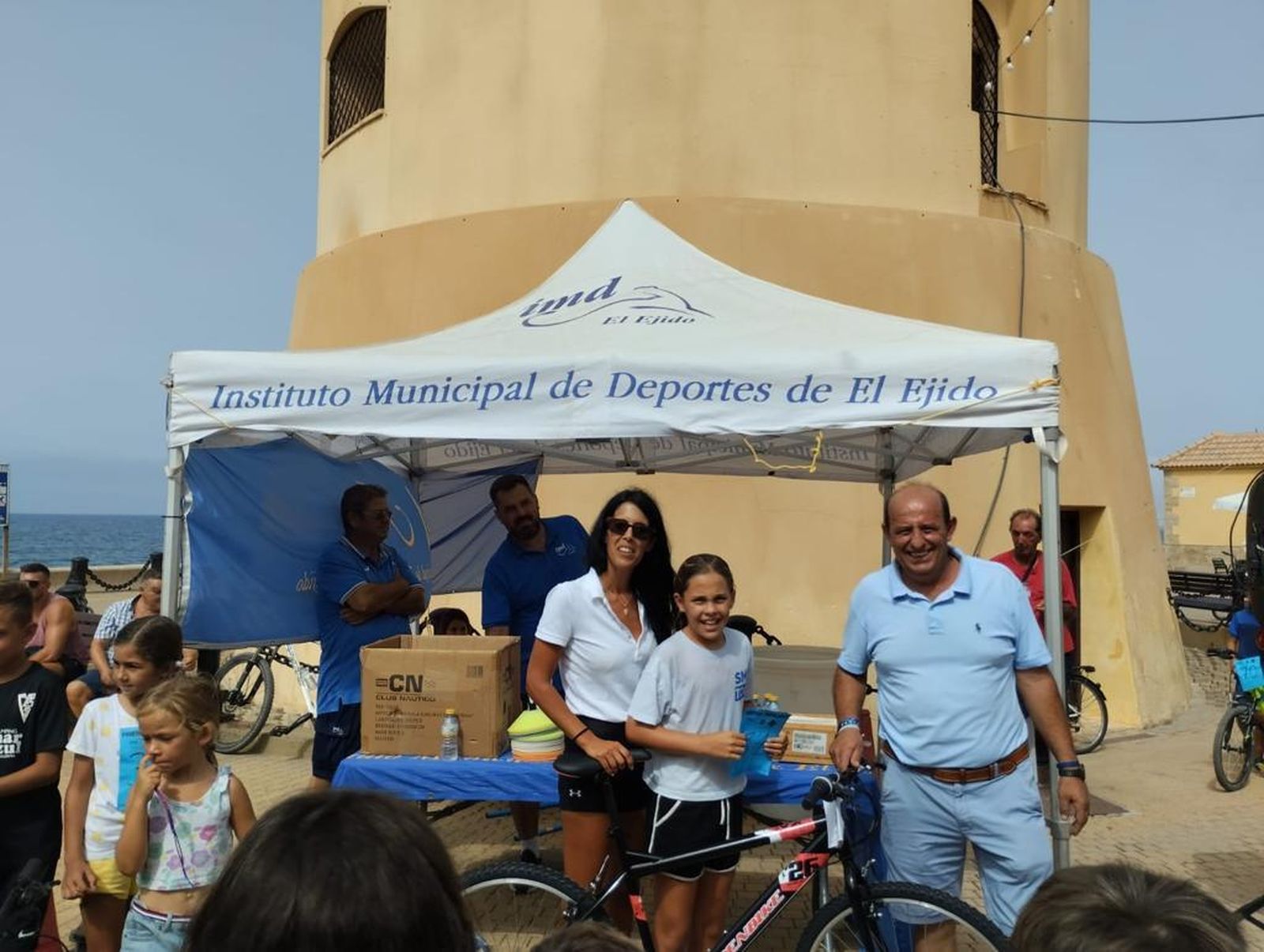 Momento de la actividad en la Plaza de la Torre.
