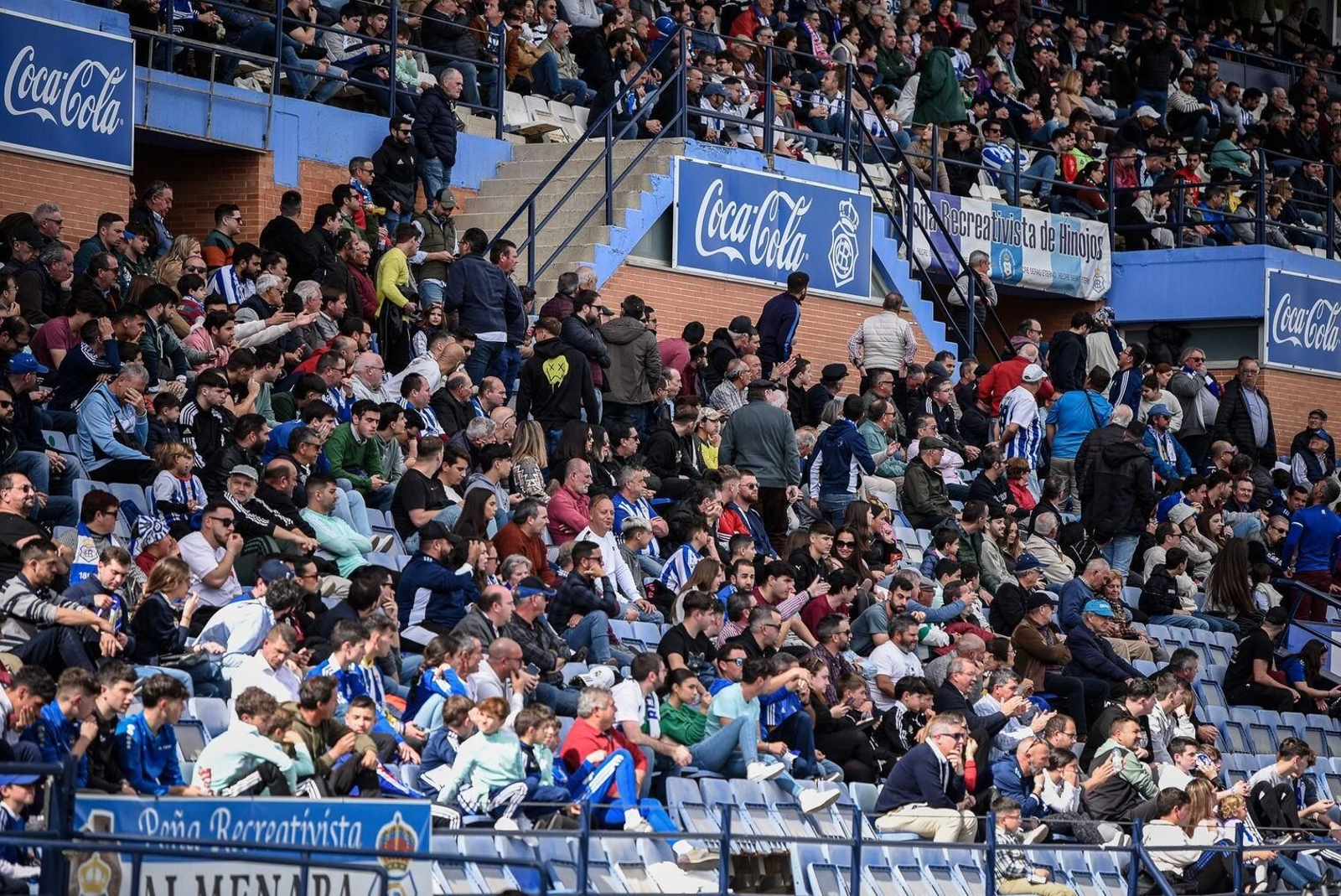 Afición recreativista en el Nuevo Colombino.