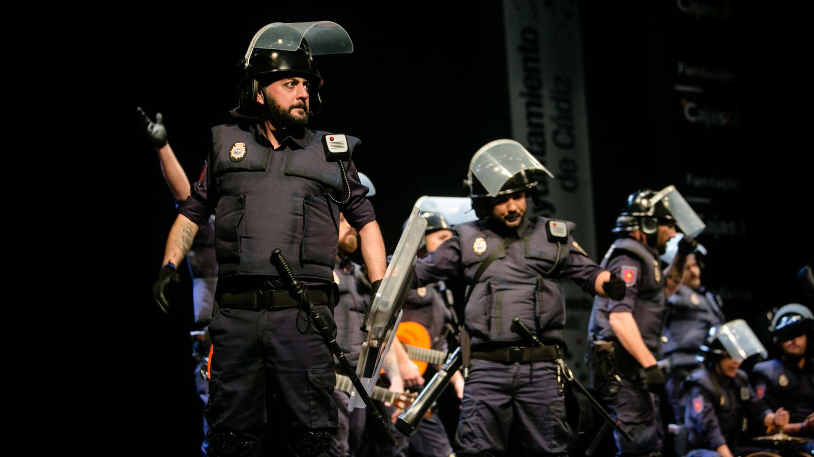 La chirigota del Bizcocho, 'Los Jarabe de Palo'.