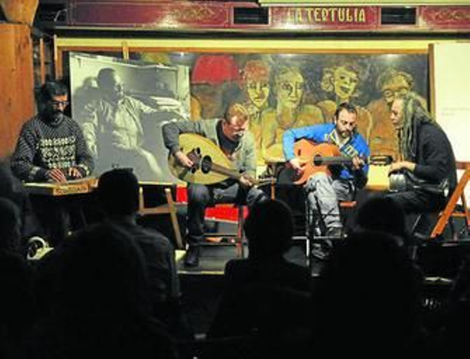 Un instante del homenaje al cantautor Esteban Valdivieso en La Tertulia.