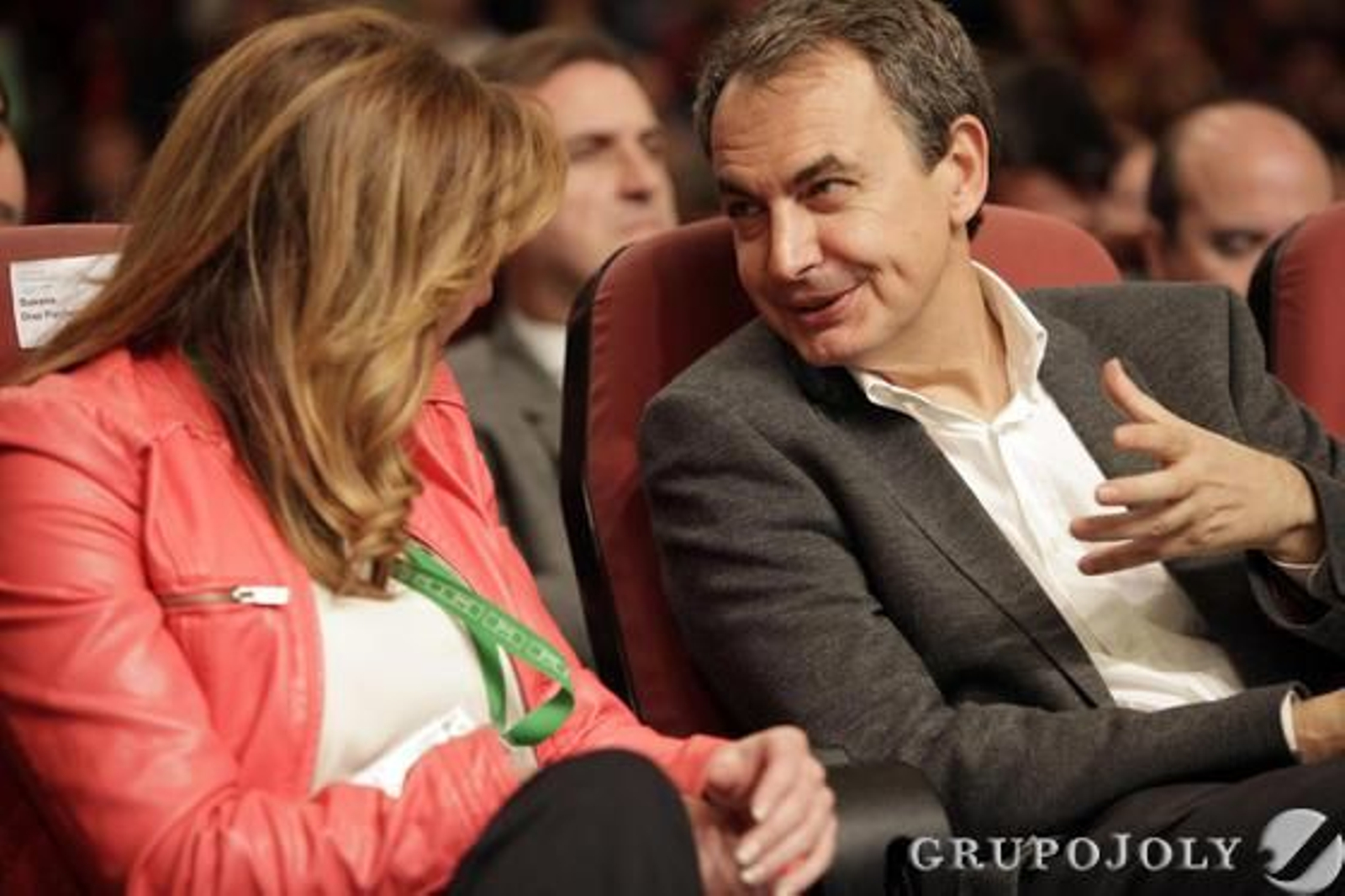Susana Díaz dialoga con José Luis Rodríguez Zapatero.

Foto: L. Rivas