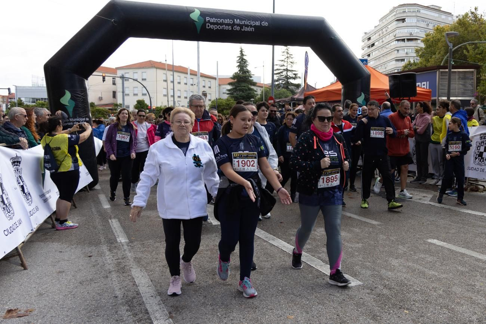 Atletismo por la paz y la integración en la XXV Carrera y Caminata del IES Santa Catalina de Alejandría (I)