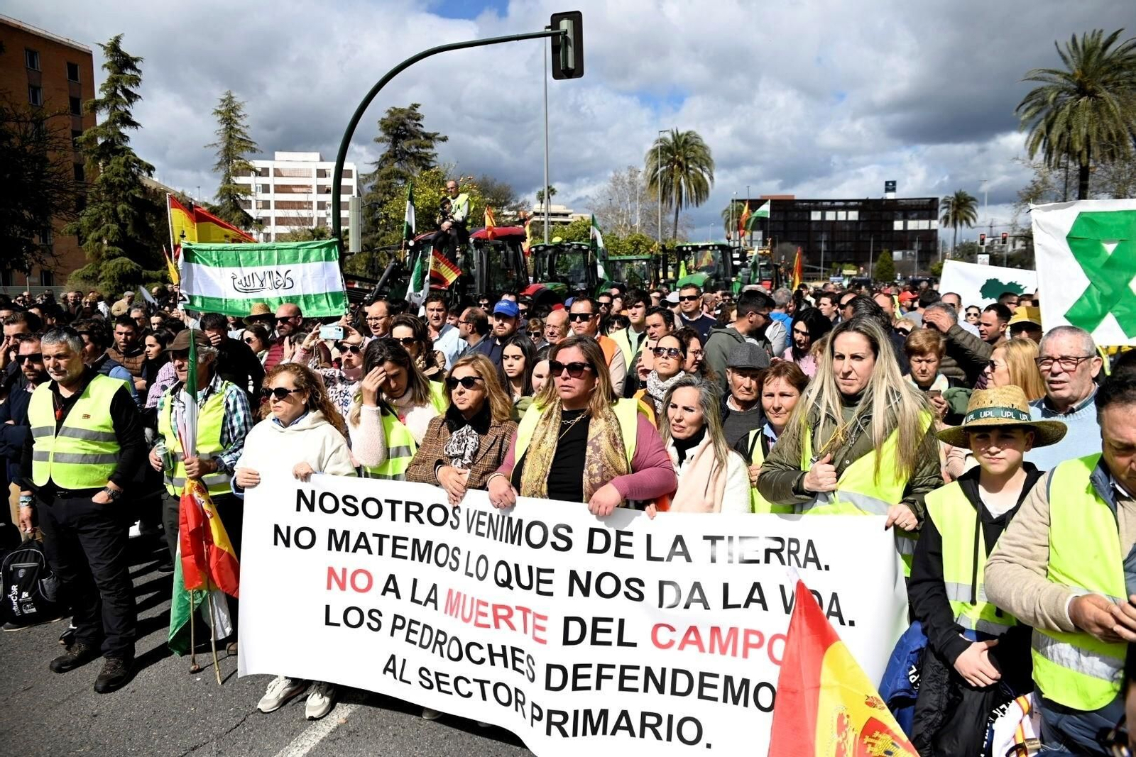 La protesta de los agricultores de Córdoba, en imágenes